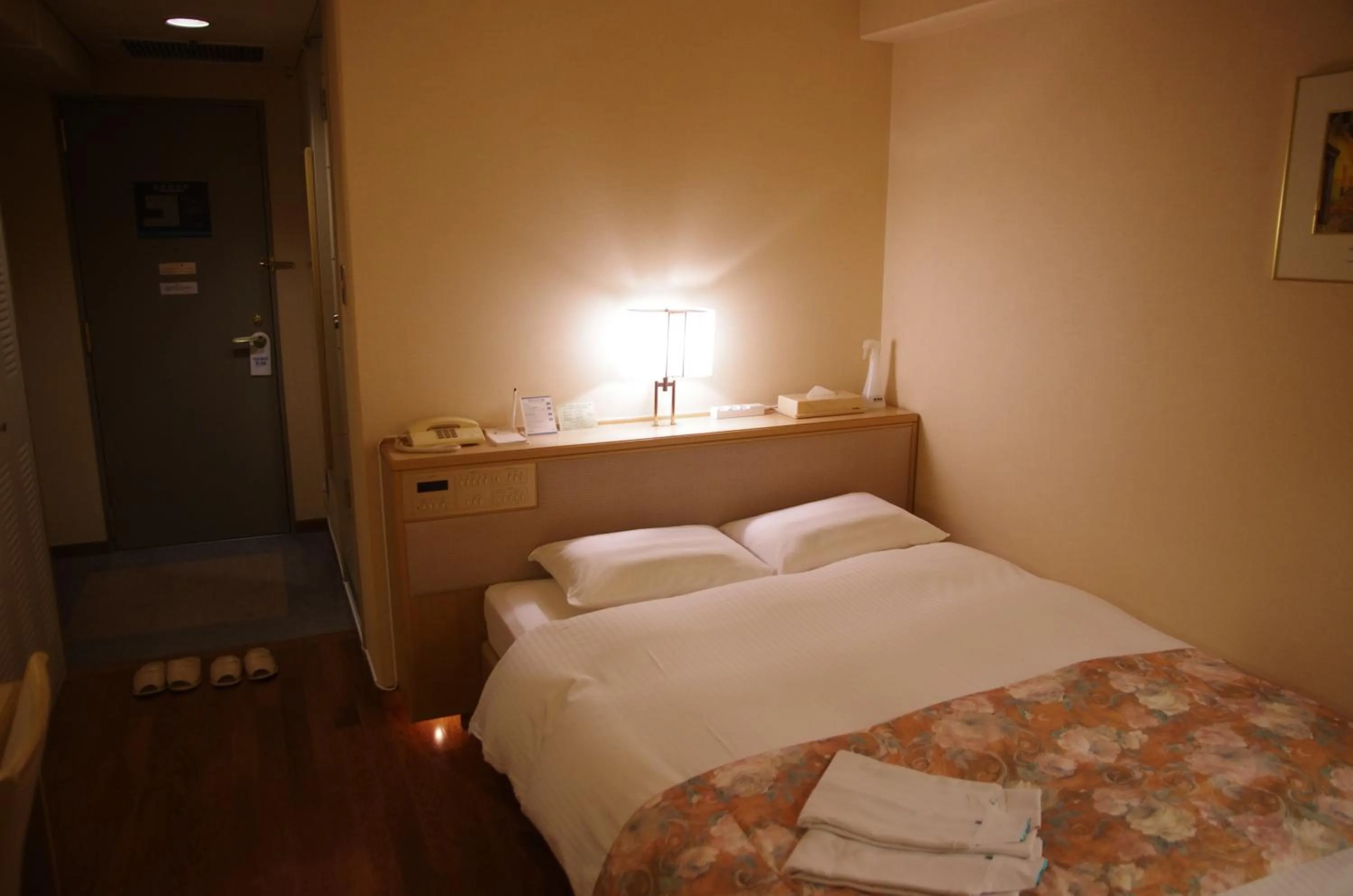 Photo of the whole room, Bed in Gifu Castle Inn