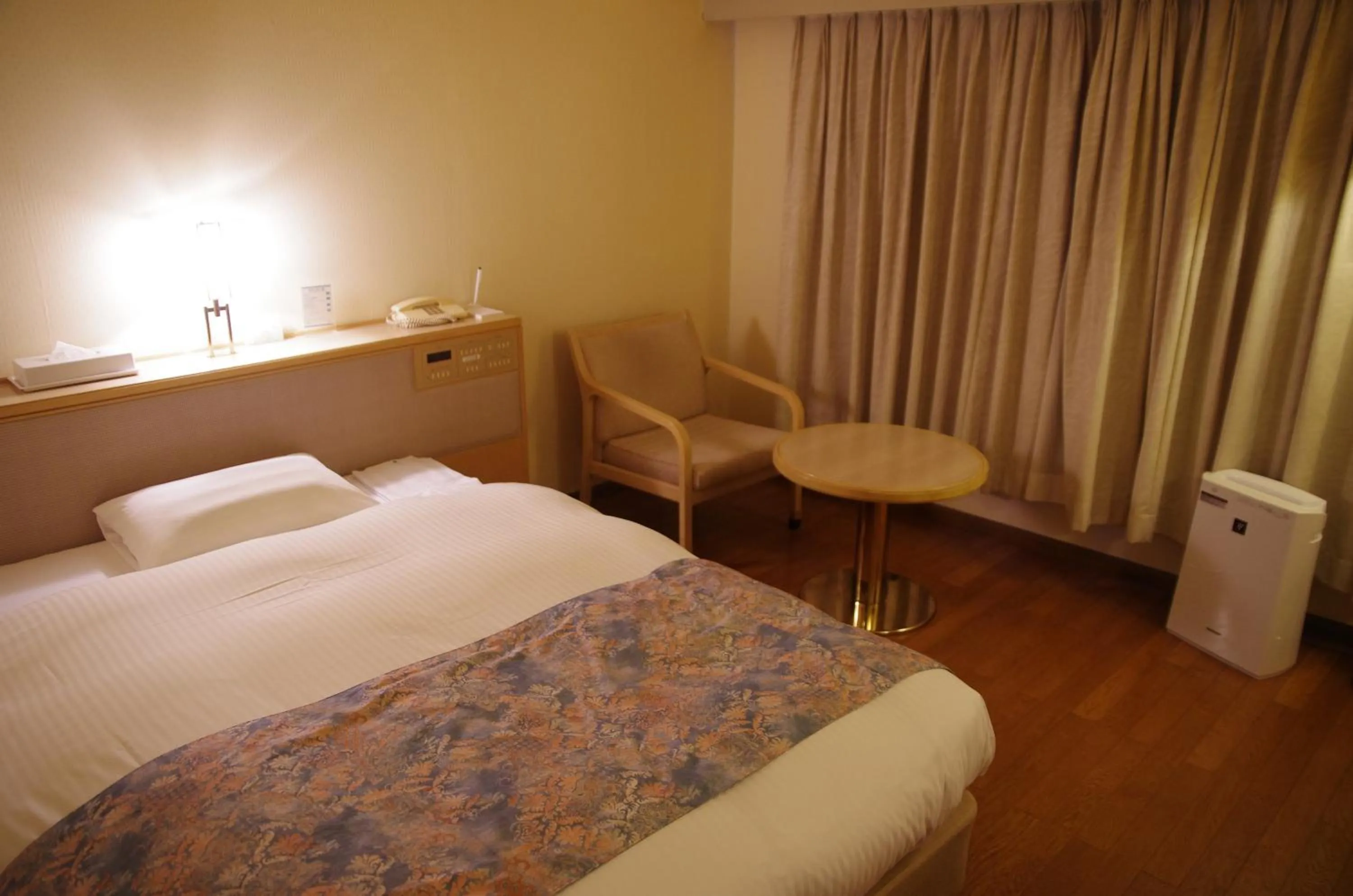 Photo of the whole room, Bed in Gifu Castle Inn