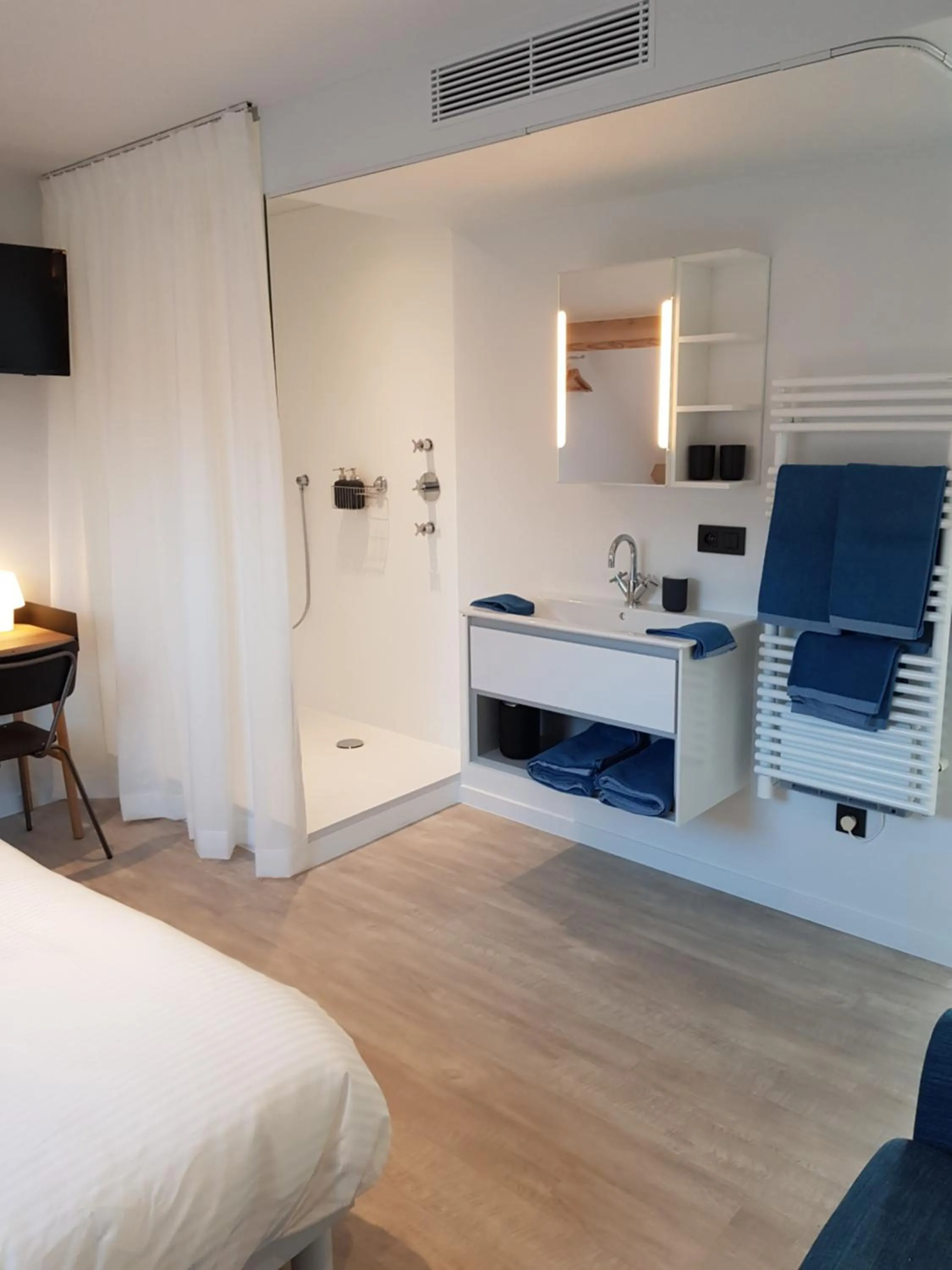 Bed in Homey - Kortrijk