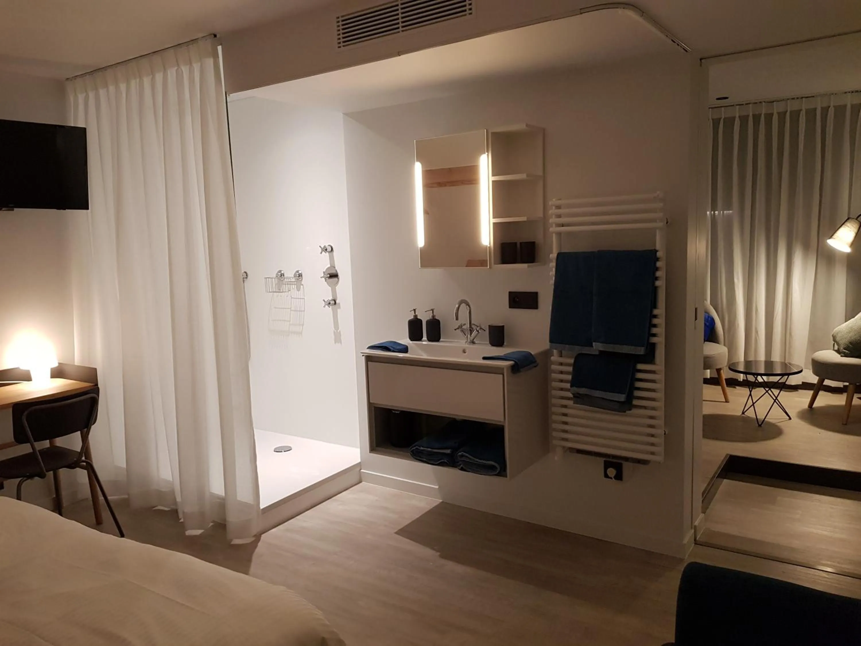 Bed in Homey - Kortrijk