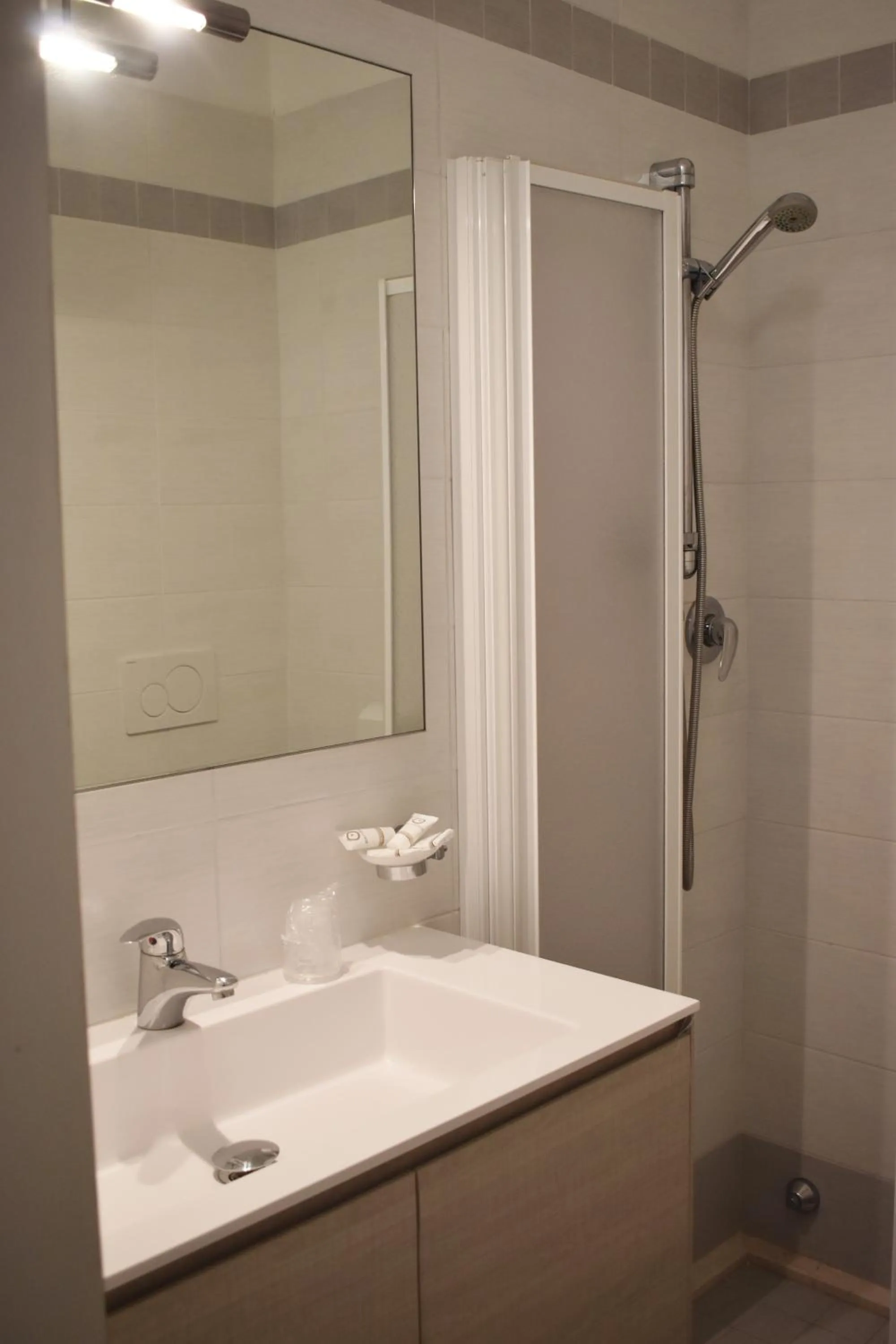 Shower in Hotel Edelweiss