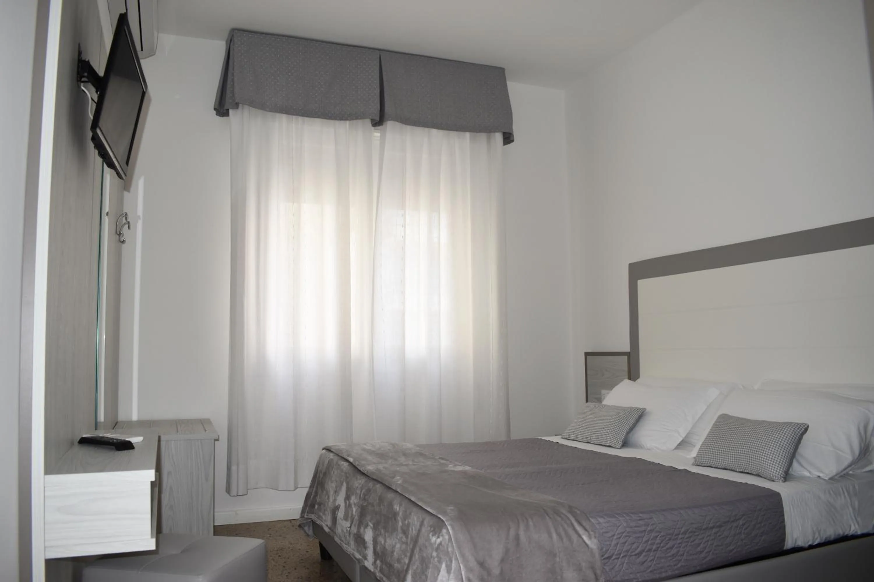 Bed in Hotel Edelweiss