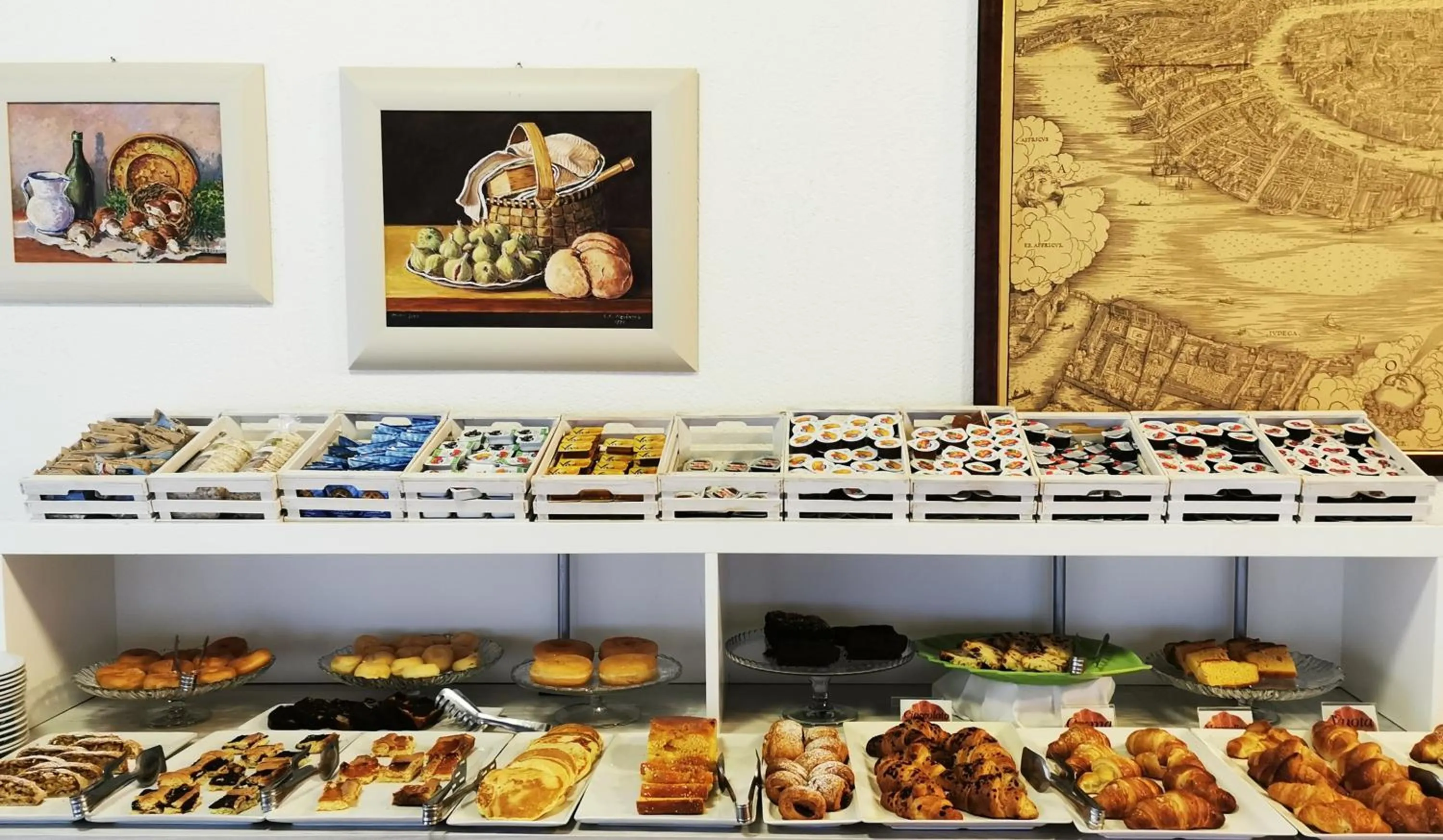 Breakfast in Hotel Edelweiss