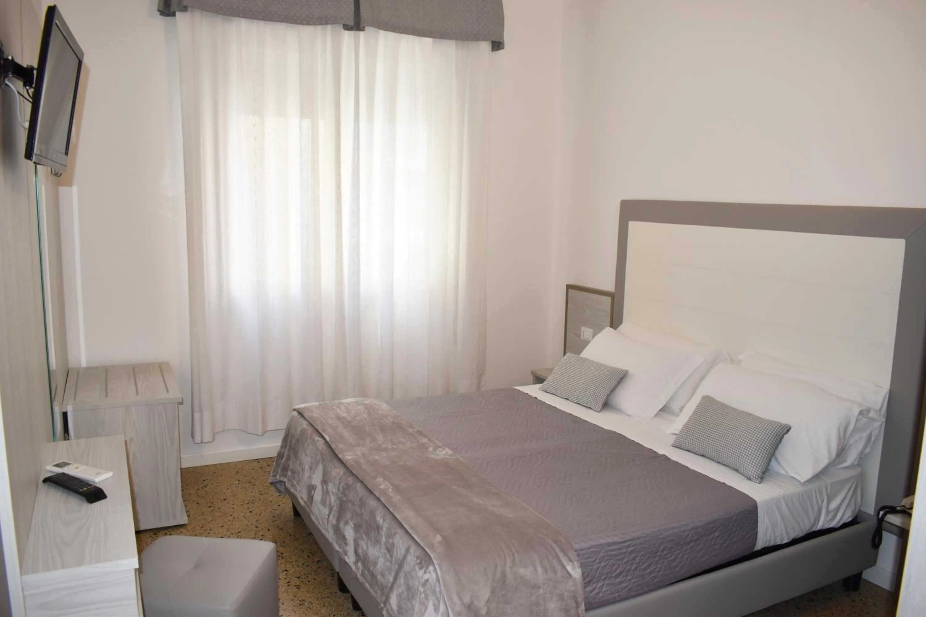 Bed in Hotel Edelweiss