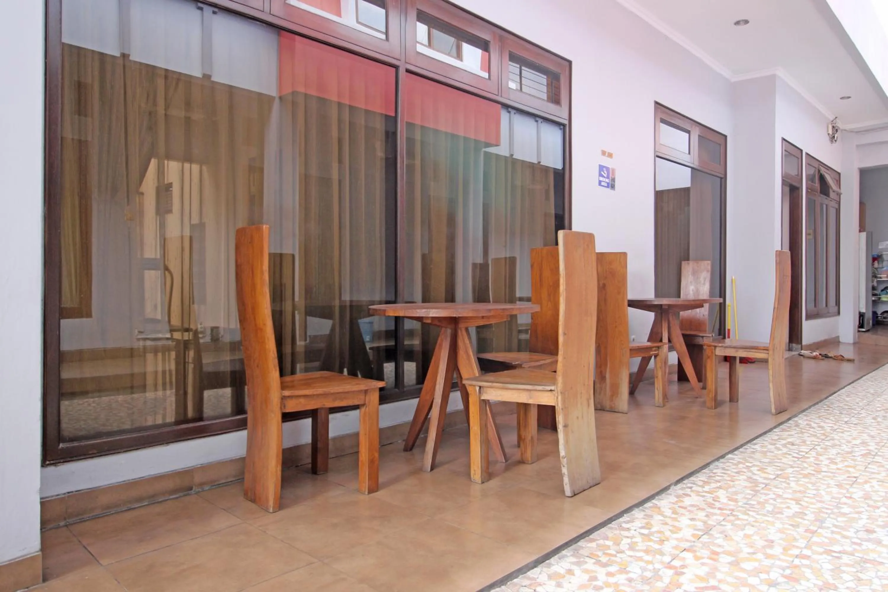 Balcony/Terrace in RedDoorz near Hartono Mall 3