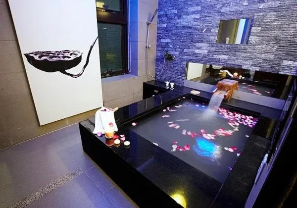 Golden Hot Spring Hotel