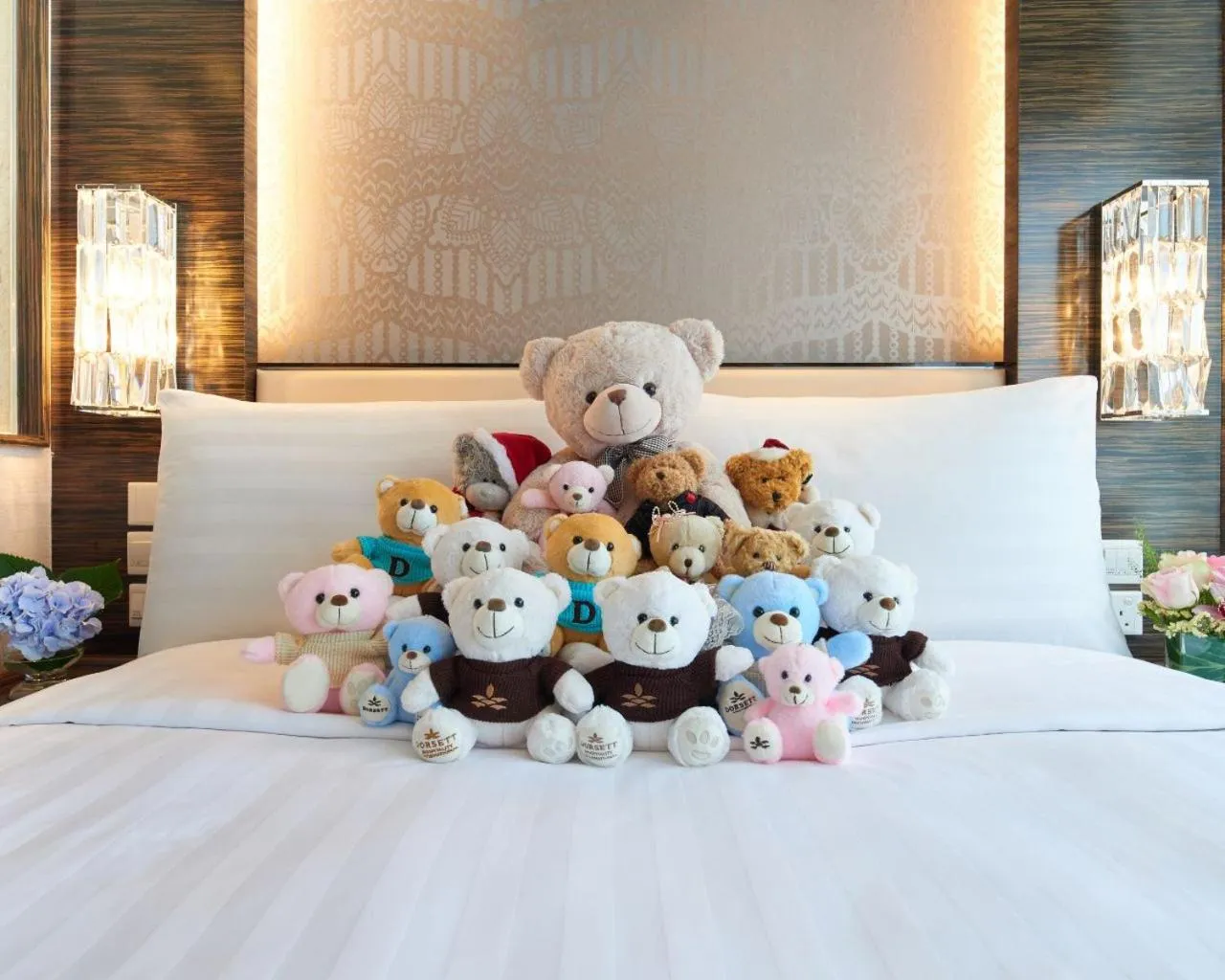 Family, Bed in Dorsett Kwun Tong, Hong Kong