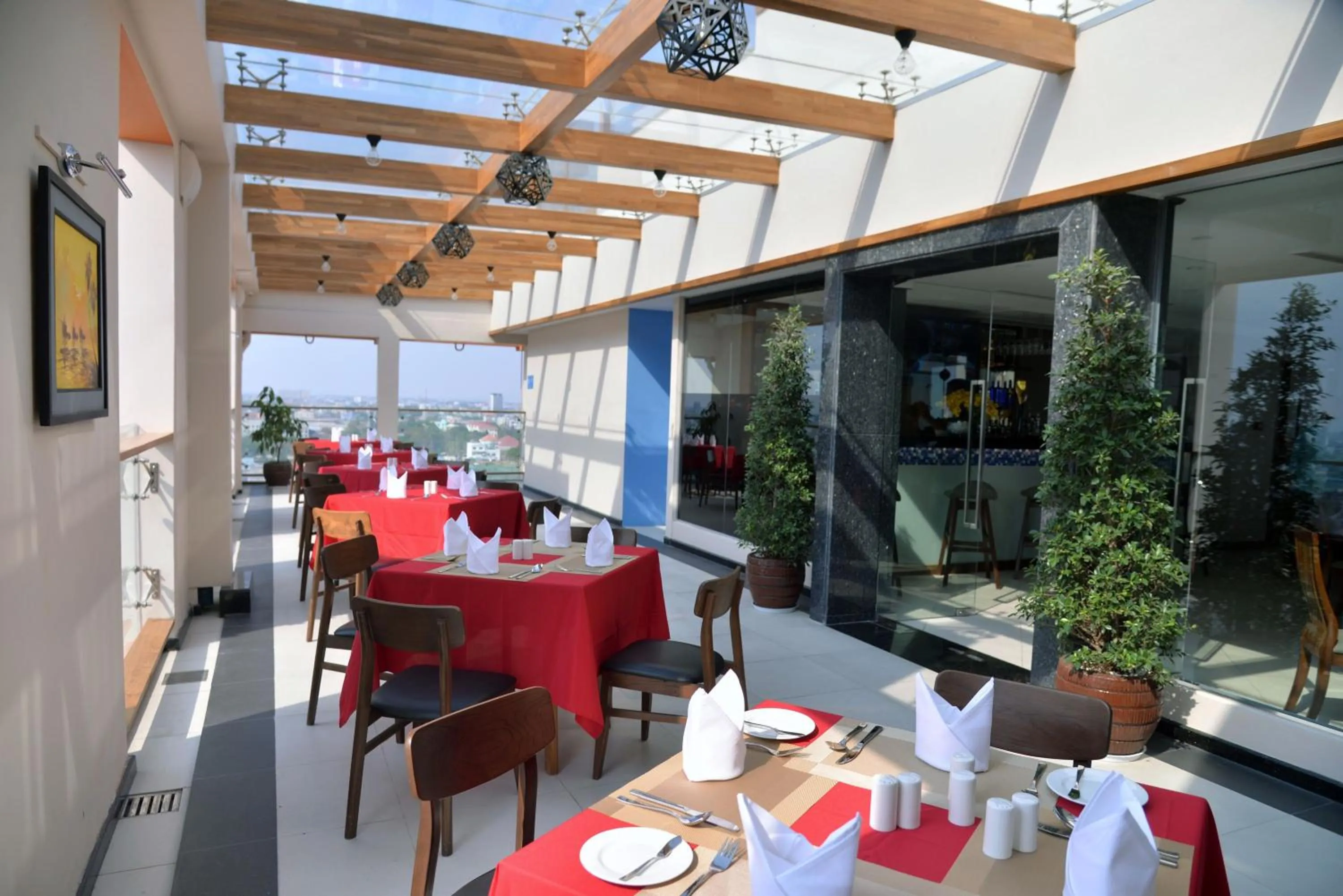 Restaurant/places to eat in Ritz Grand Hotel Mandalay