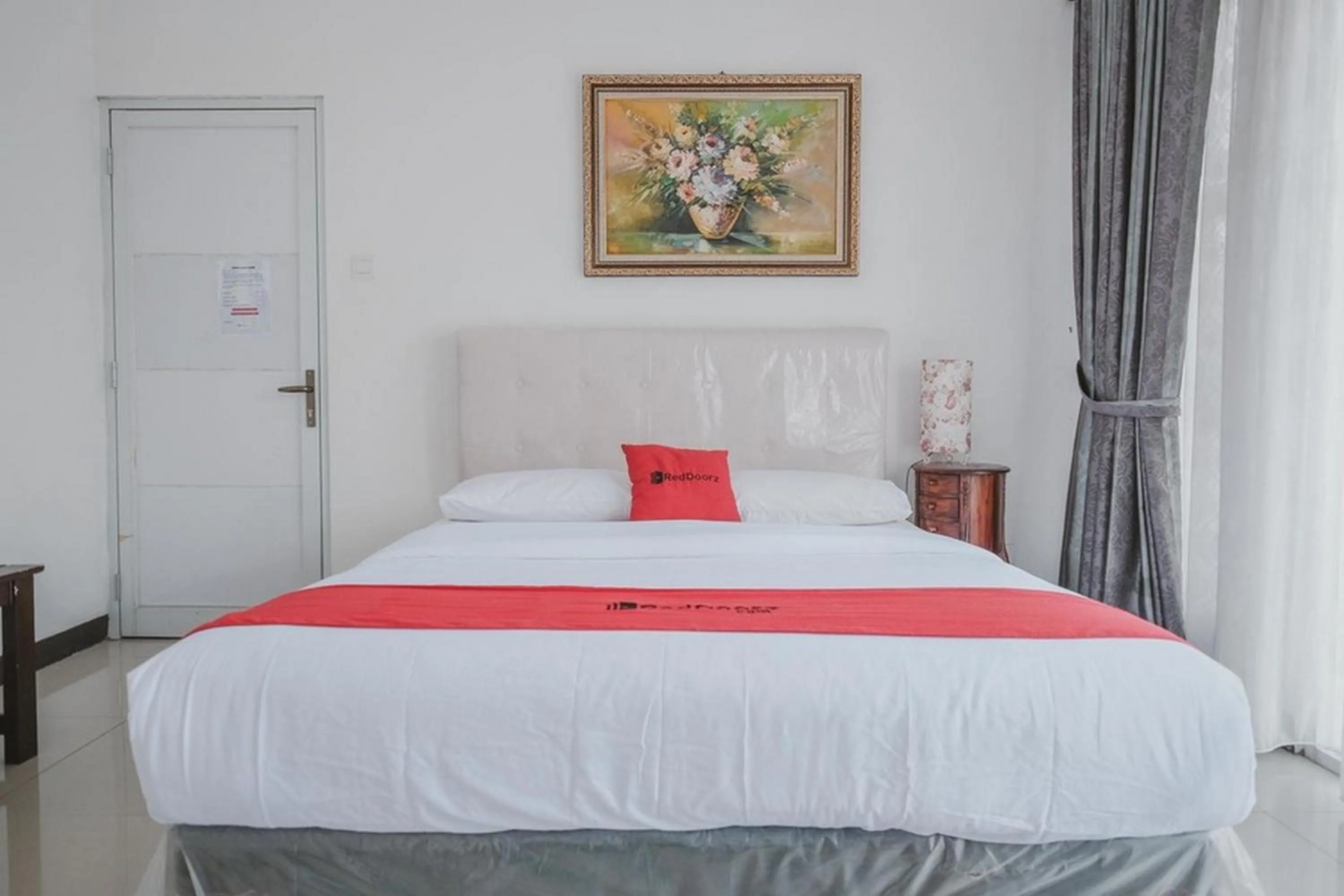 Bedroom, Bed in RedDoorz Syariah At Lampung Walk