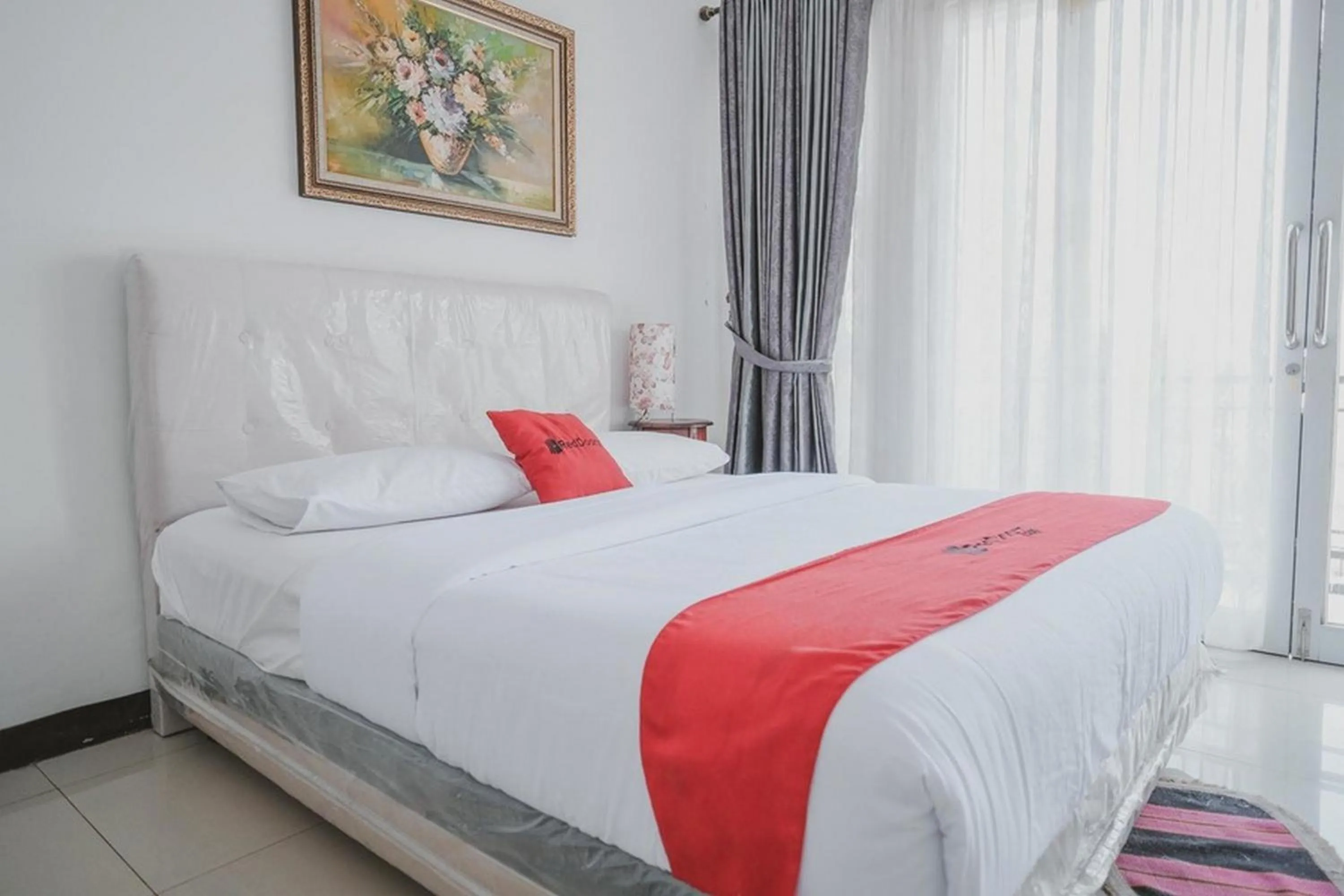 Bedroom, Bed in RedDoorz Syariah At Lampung Walk