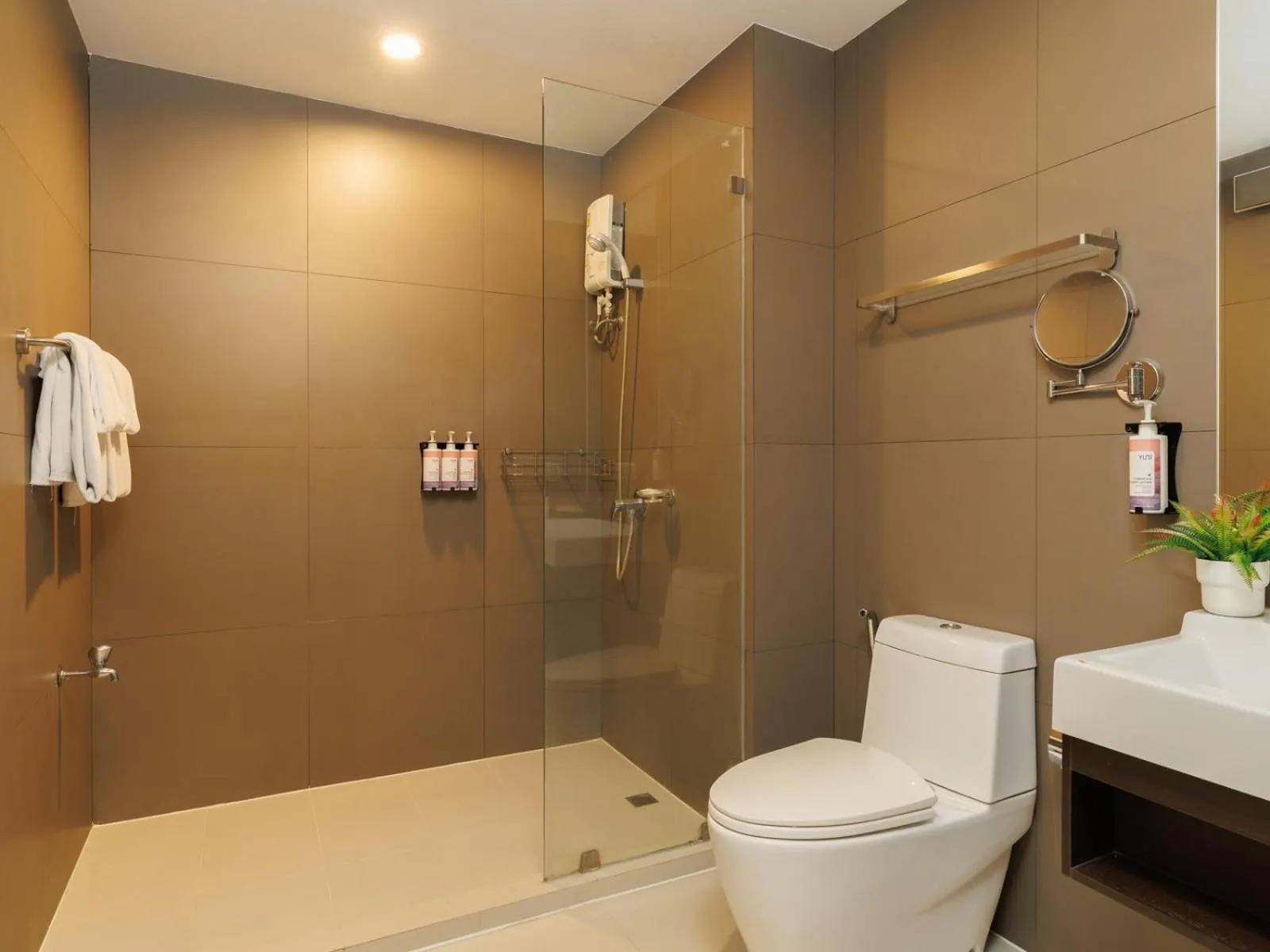 Bathroom in Estella Ekkamai