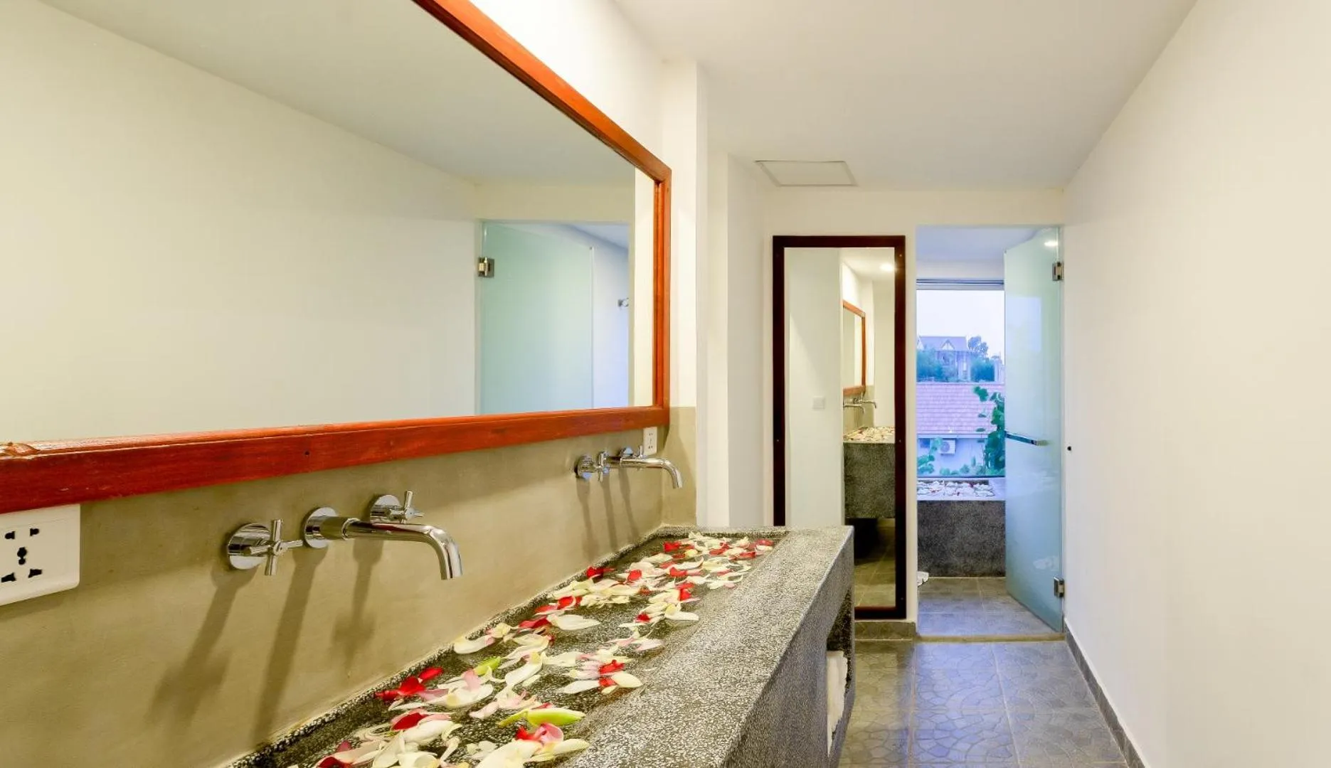 Shower in Khmer Mansion Residence