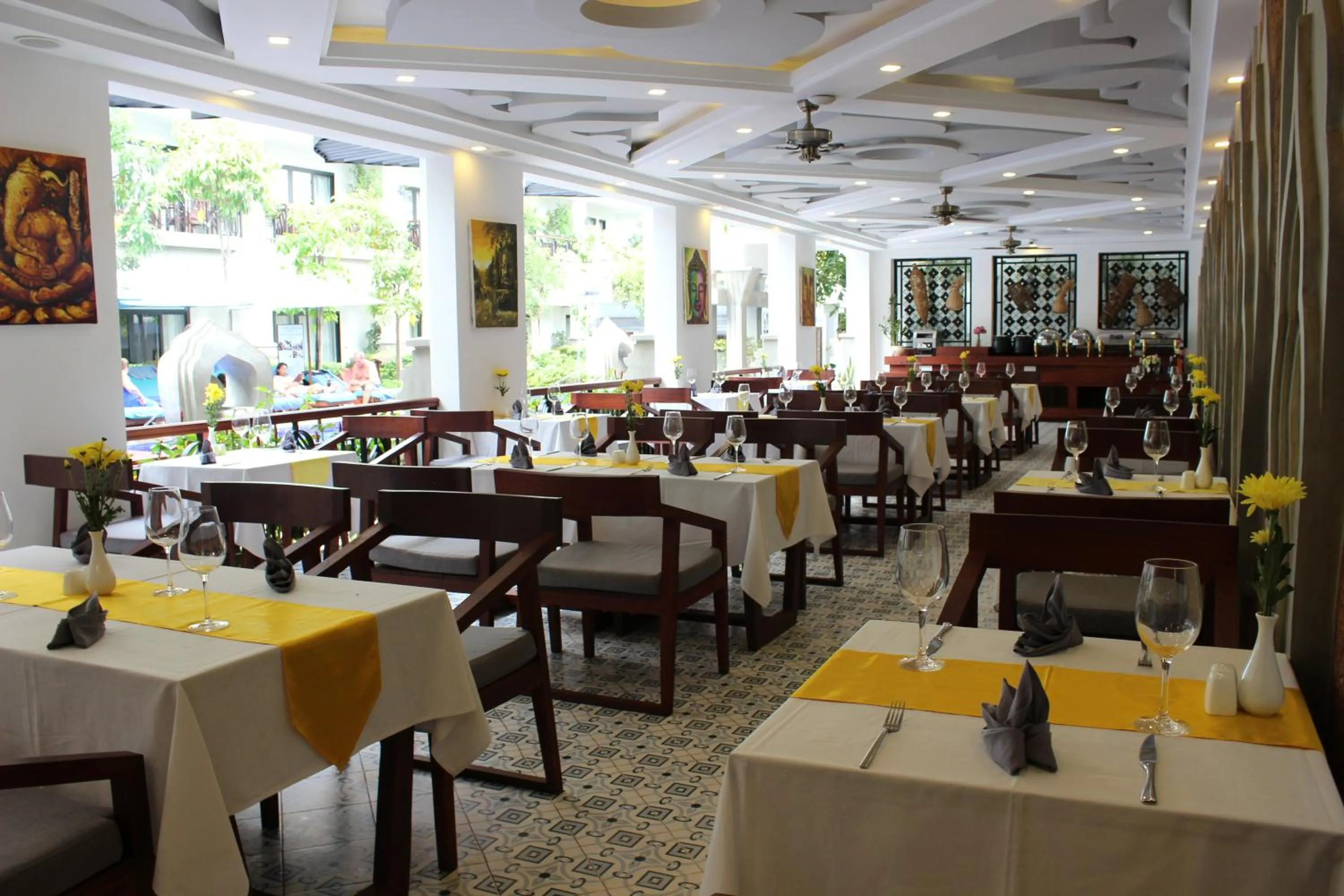 Restaurant/places to eat in Khmer Mansion Residence