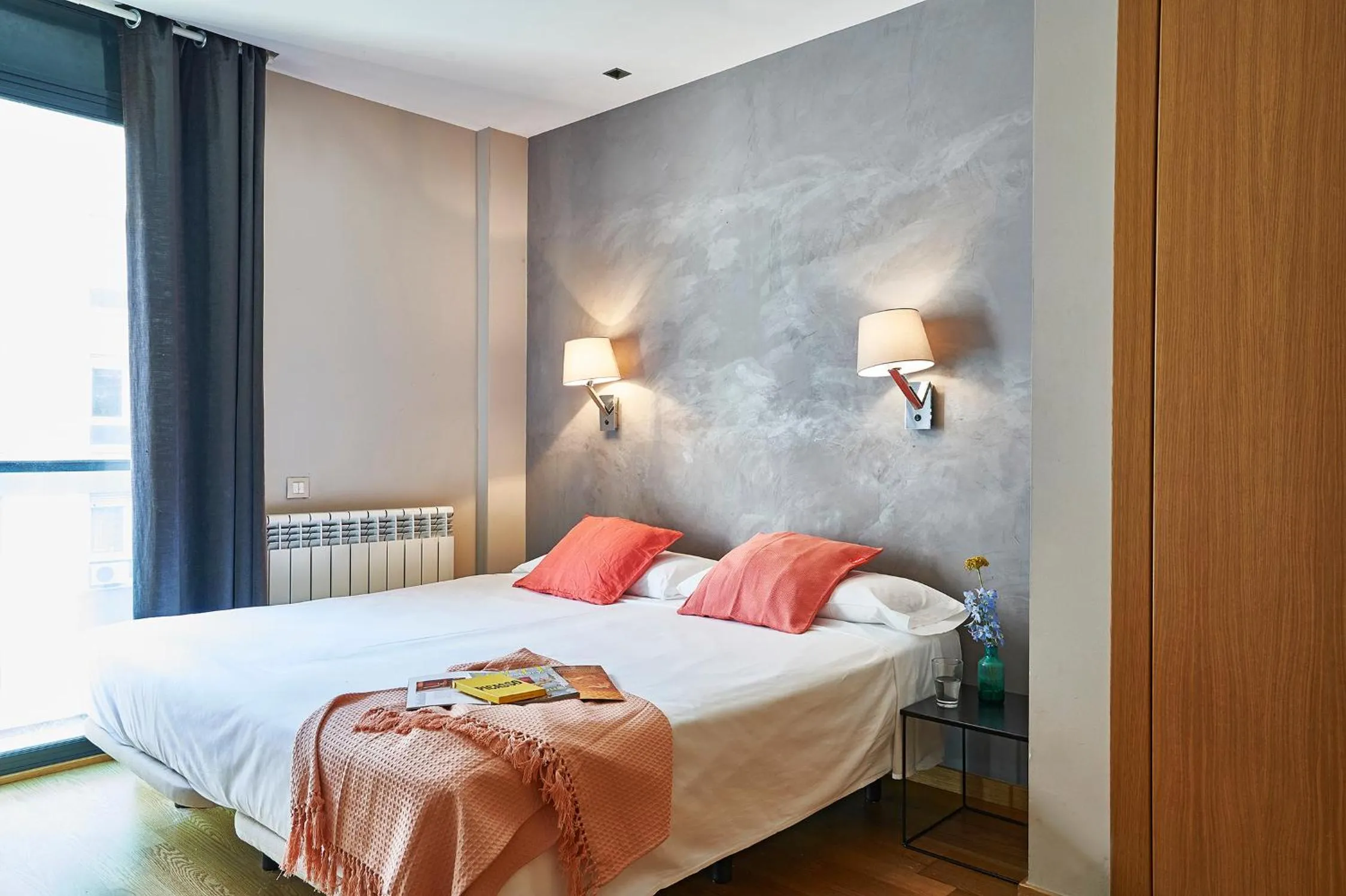 Bed in AinB Sagrada Familia Apartments