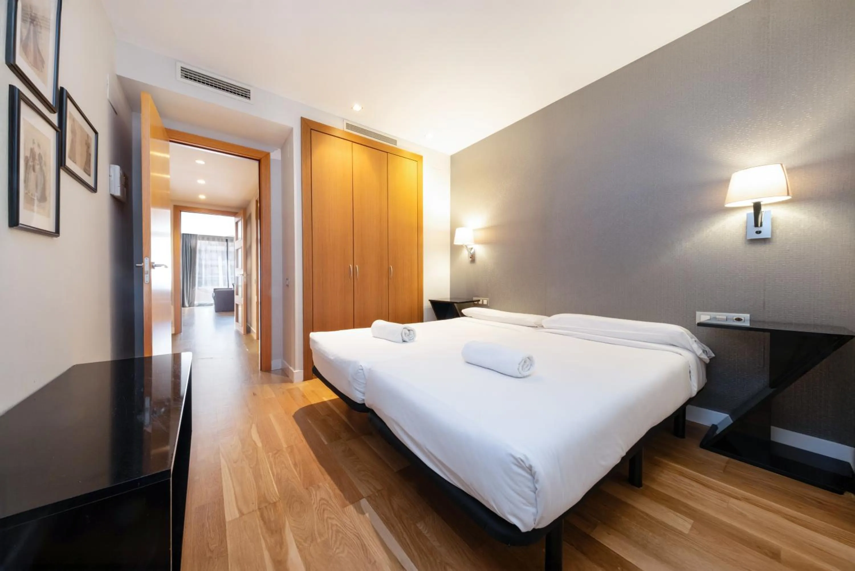 Bed in AinB Sagrada Familia Apartments