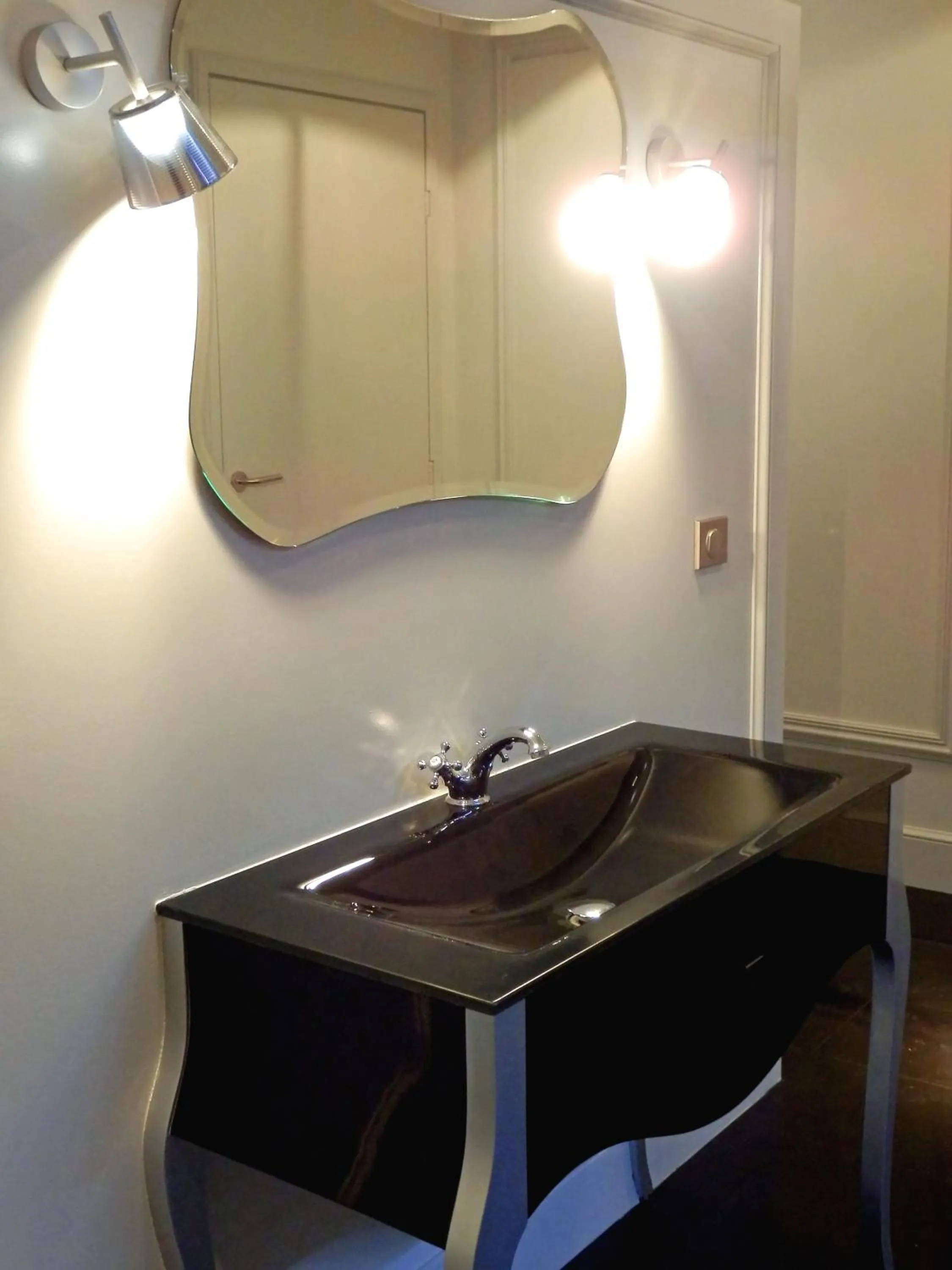 Decorative detail in Chateau La Mothe du Barry