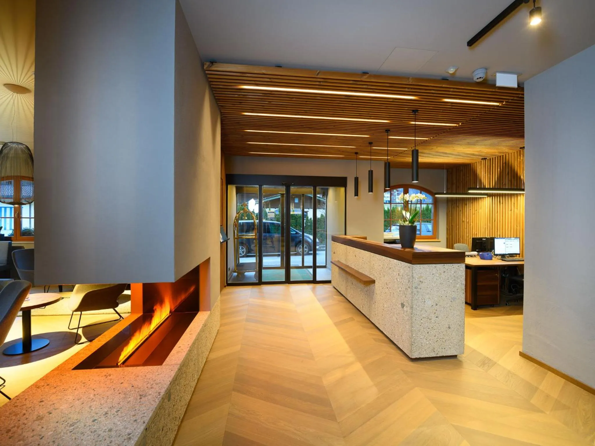 Lobby or reception in Boutique Hundehotel Bergzeit