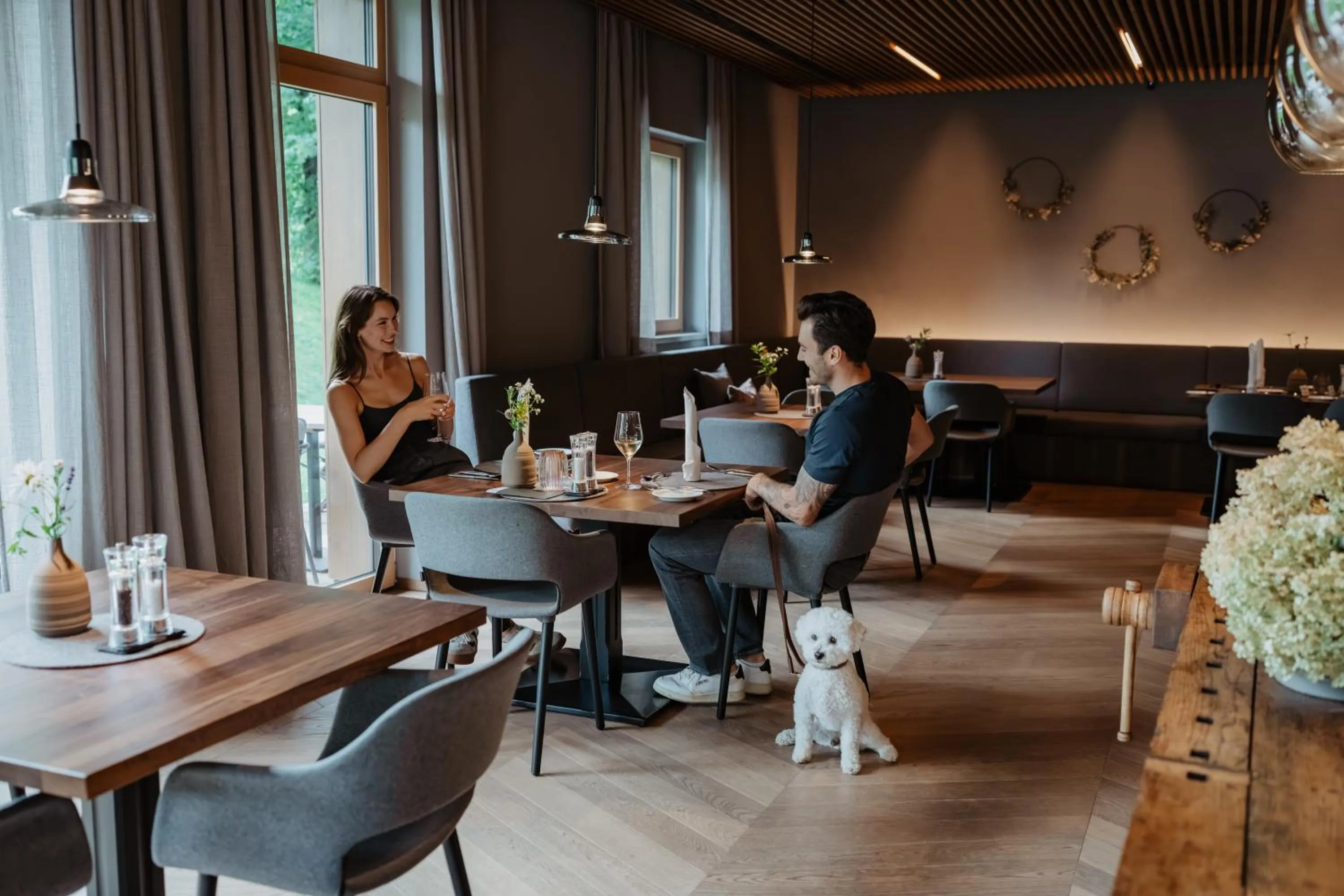Restaurant/places to eat in Boutique Hundehotel Bergzeit