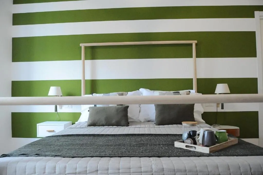 The Corner 180 Suite