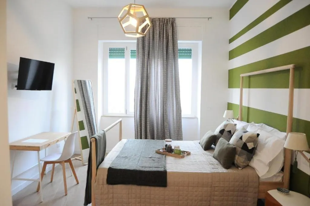 The Corner 180 Suite