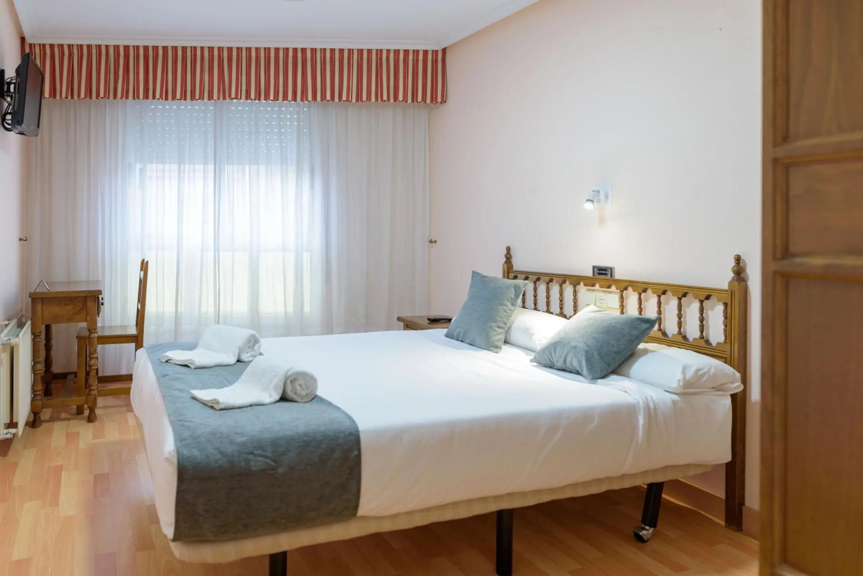 Economy Double or Twin Room in Hotel Alda Xinzo Economy Double or Twin Room in Hotel Alda Xinzo