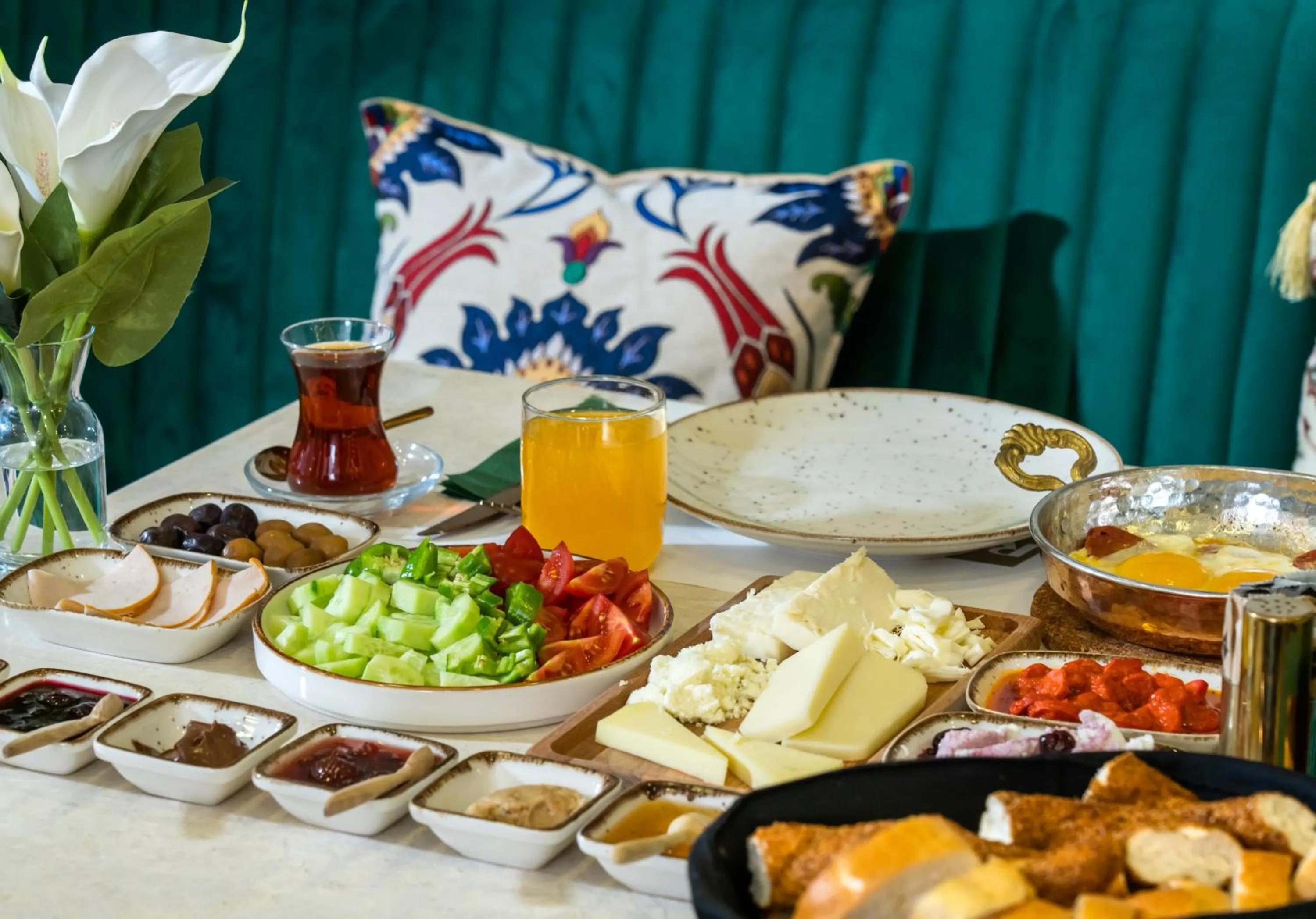 Breakfast in Royan Suites