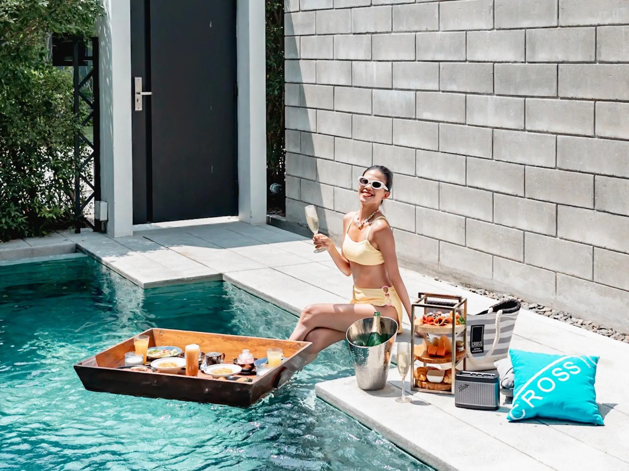 Food and drinks in Cross Pattaya Oceanphere - formerly X2 Pattaya Oceanphere