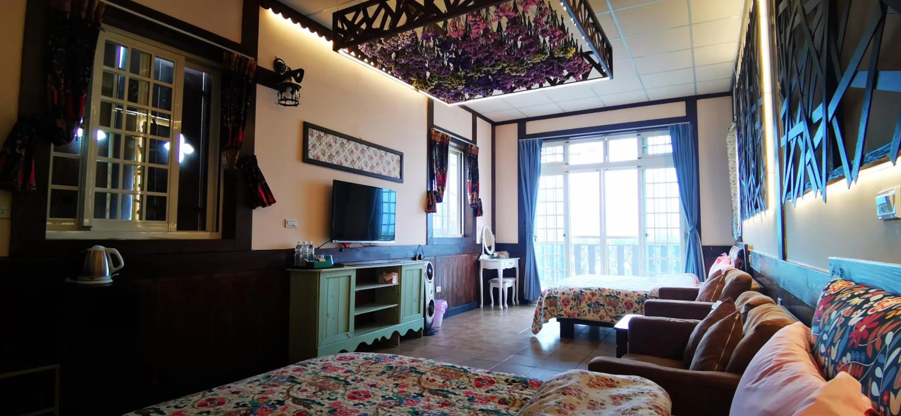 Photo of the whole room in Villa Relax