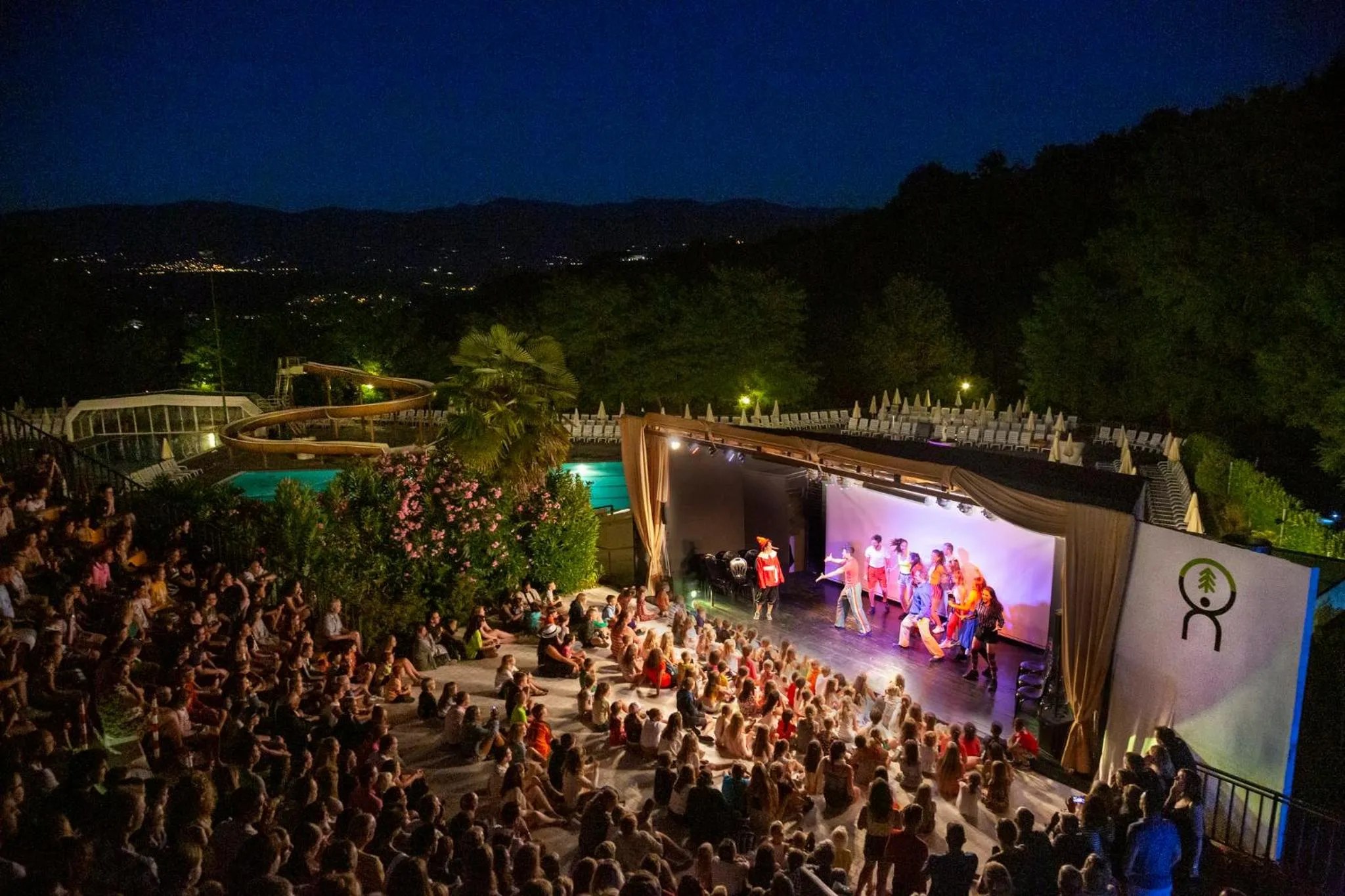 Evening entertainment in Villa Norcenni ApartHotel