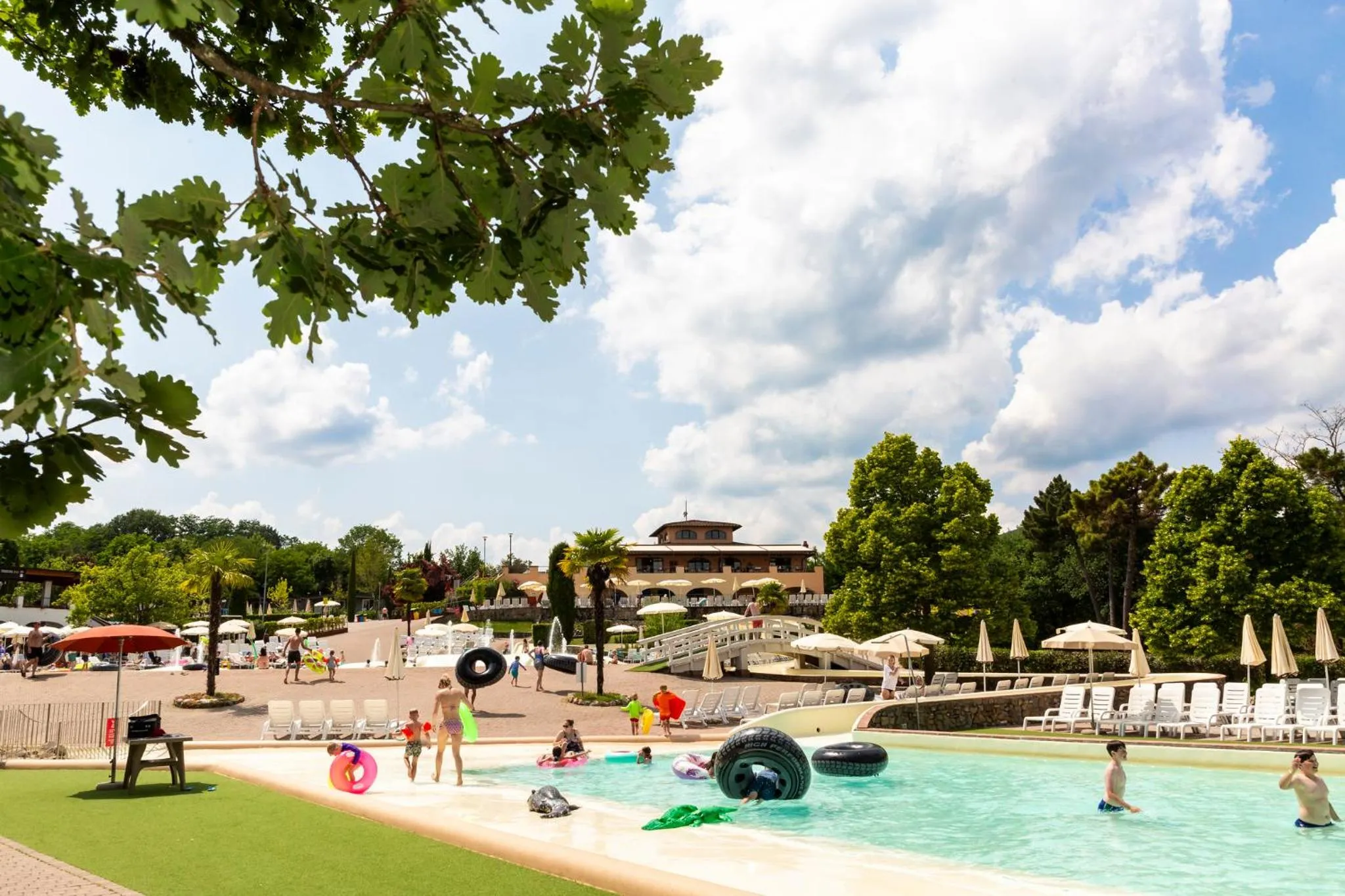 Villa Norcenni ApartHotel