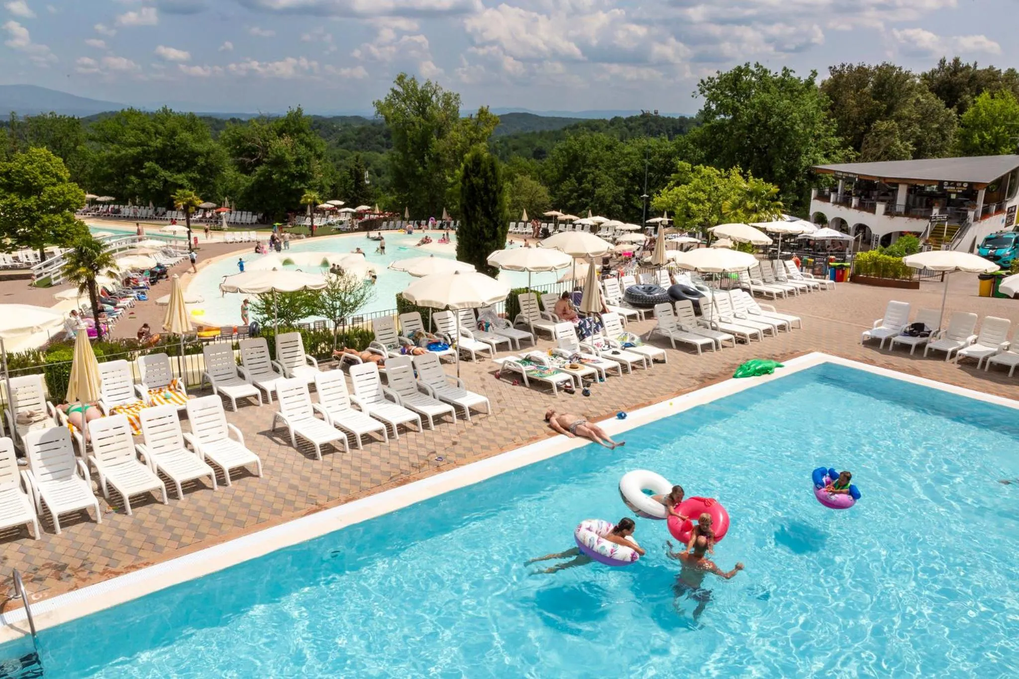 Villa Norcenni ApartHotel