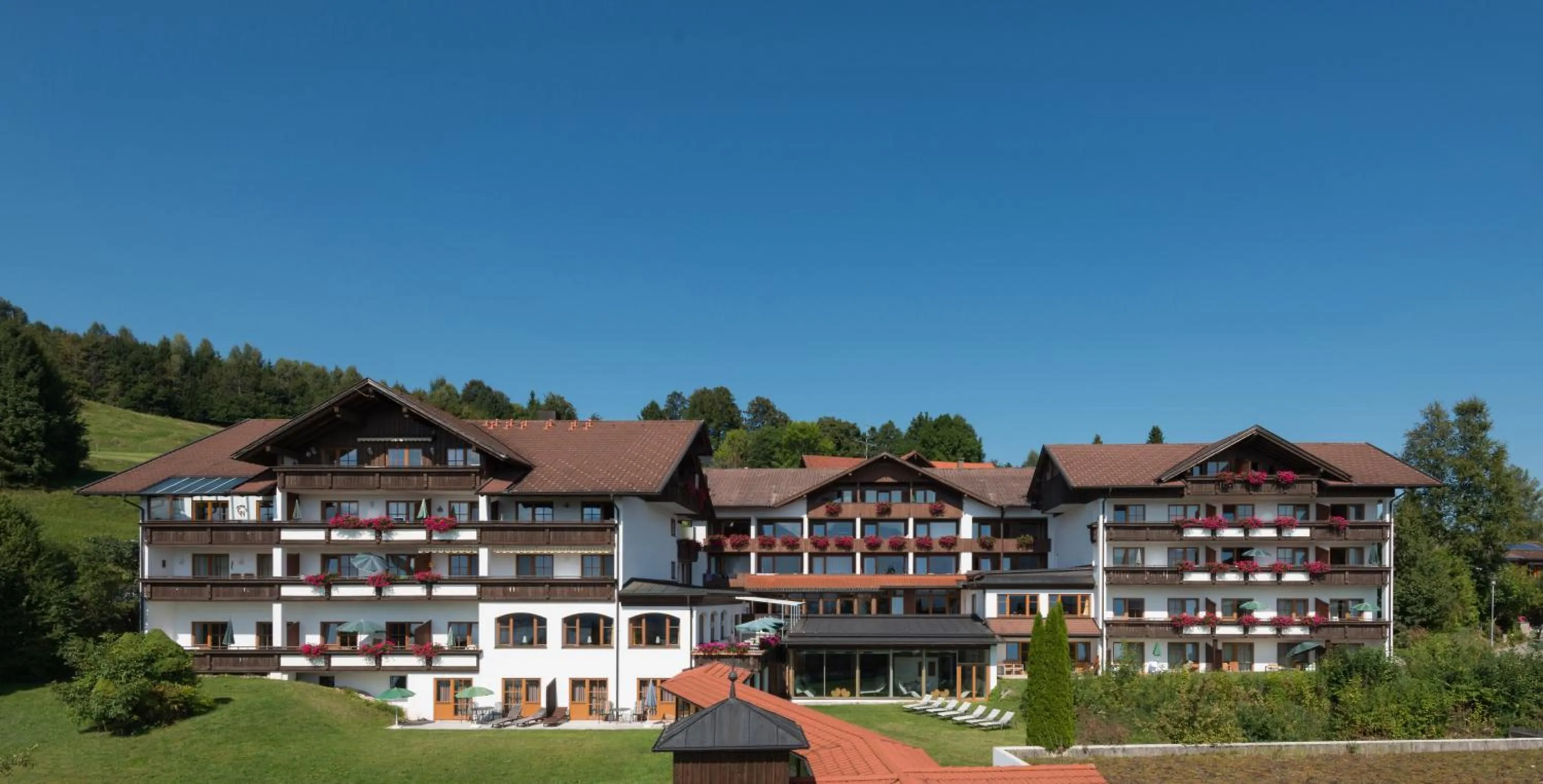 Property building in Hartungs Hoteldorf