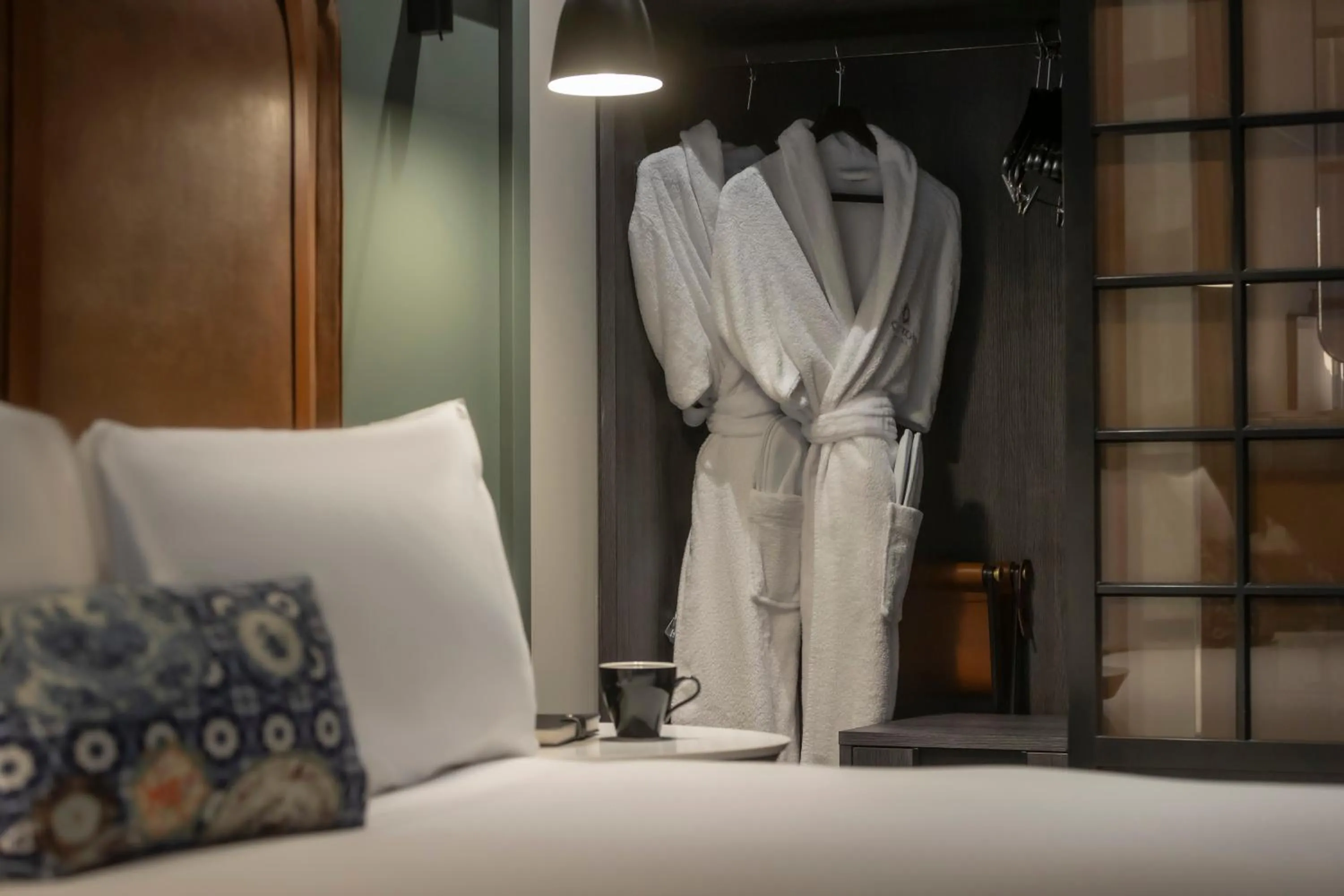 Property building, Bed in Clayton Hotel City of London