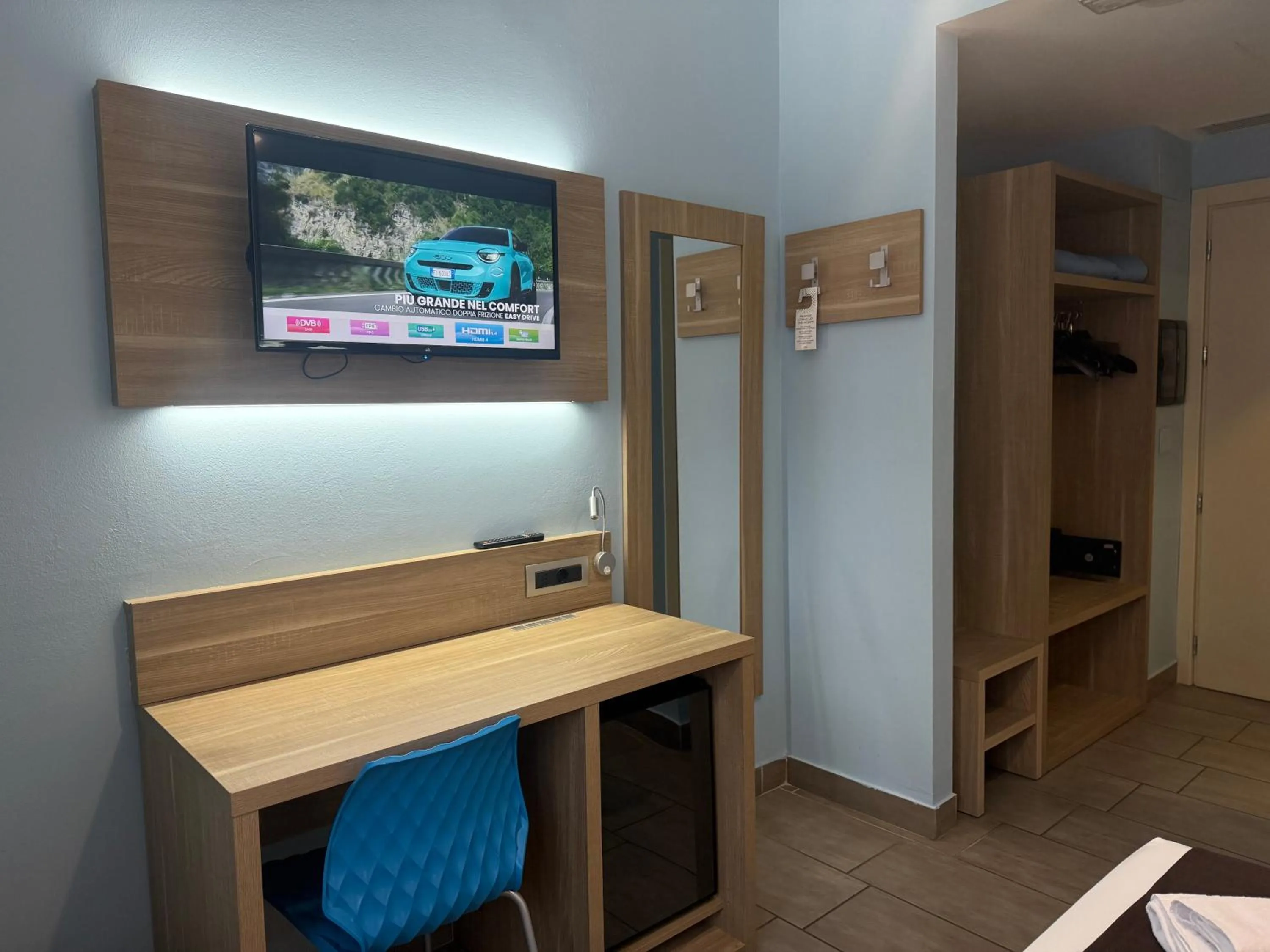 TV and multimedia in Hotel Giacosa