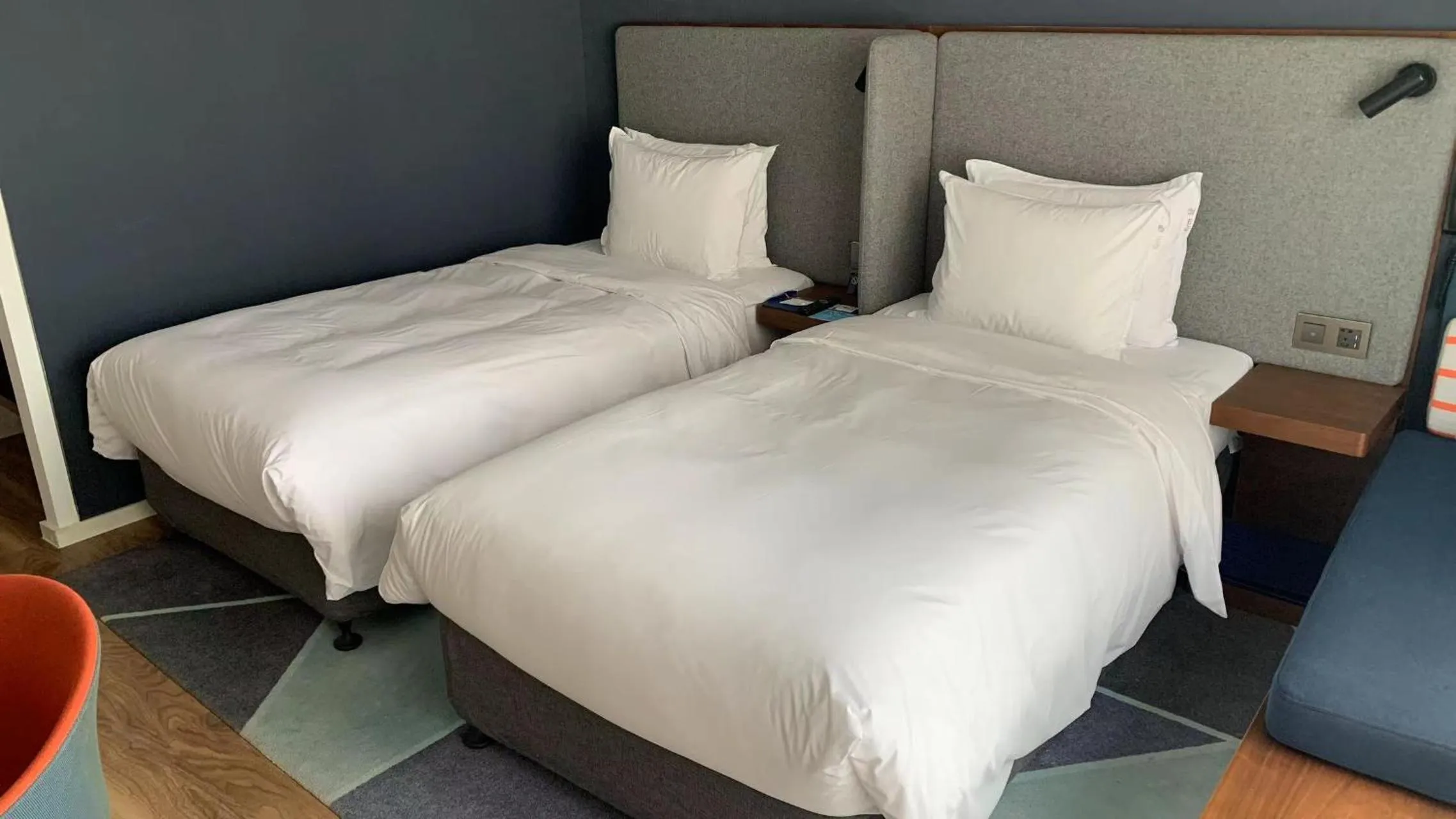 Bed in Holiday Inn Express Zhangjiagang East by IHG