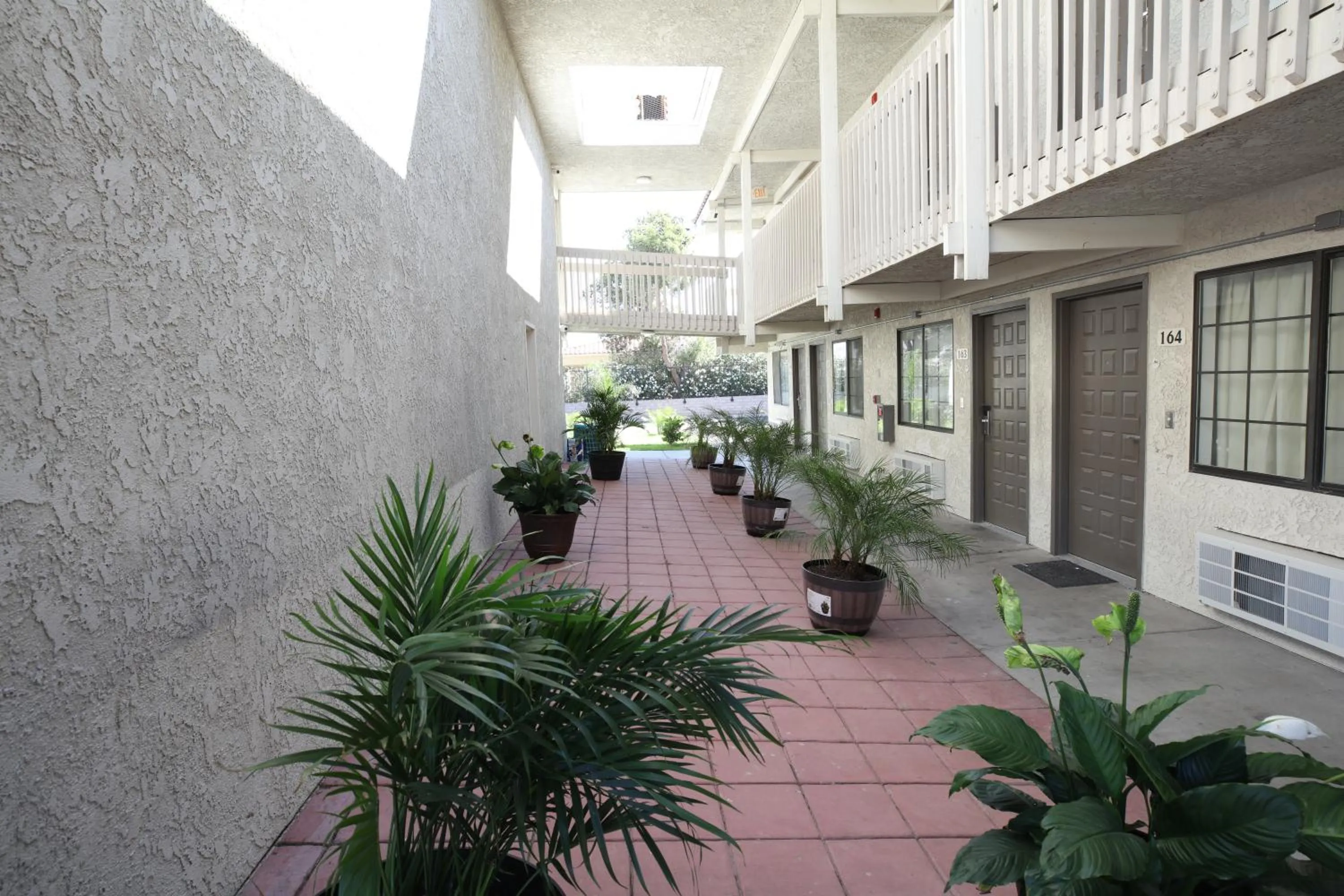 Property building in Studio 6-Barstow, CA