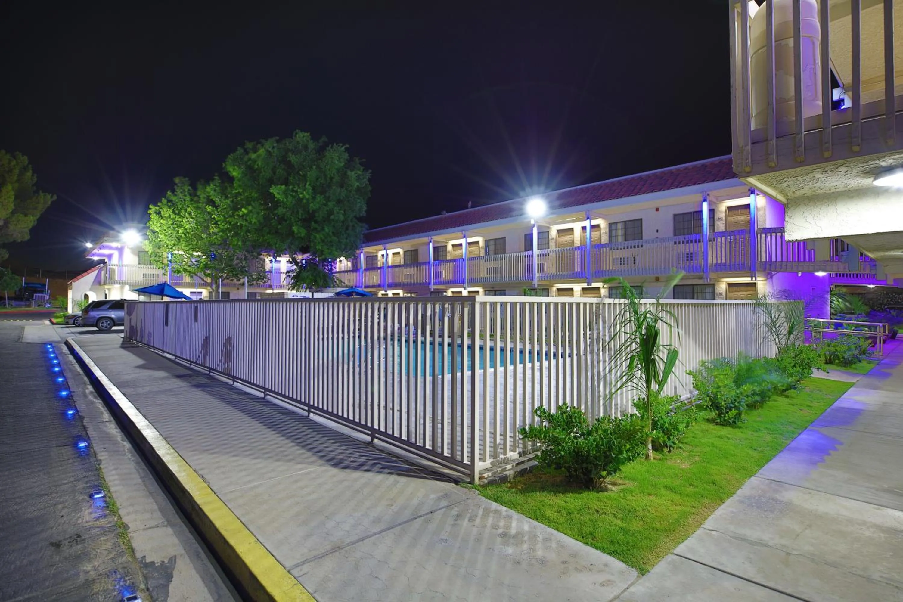 Property building in Studio 6-Barstow, CA