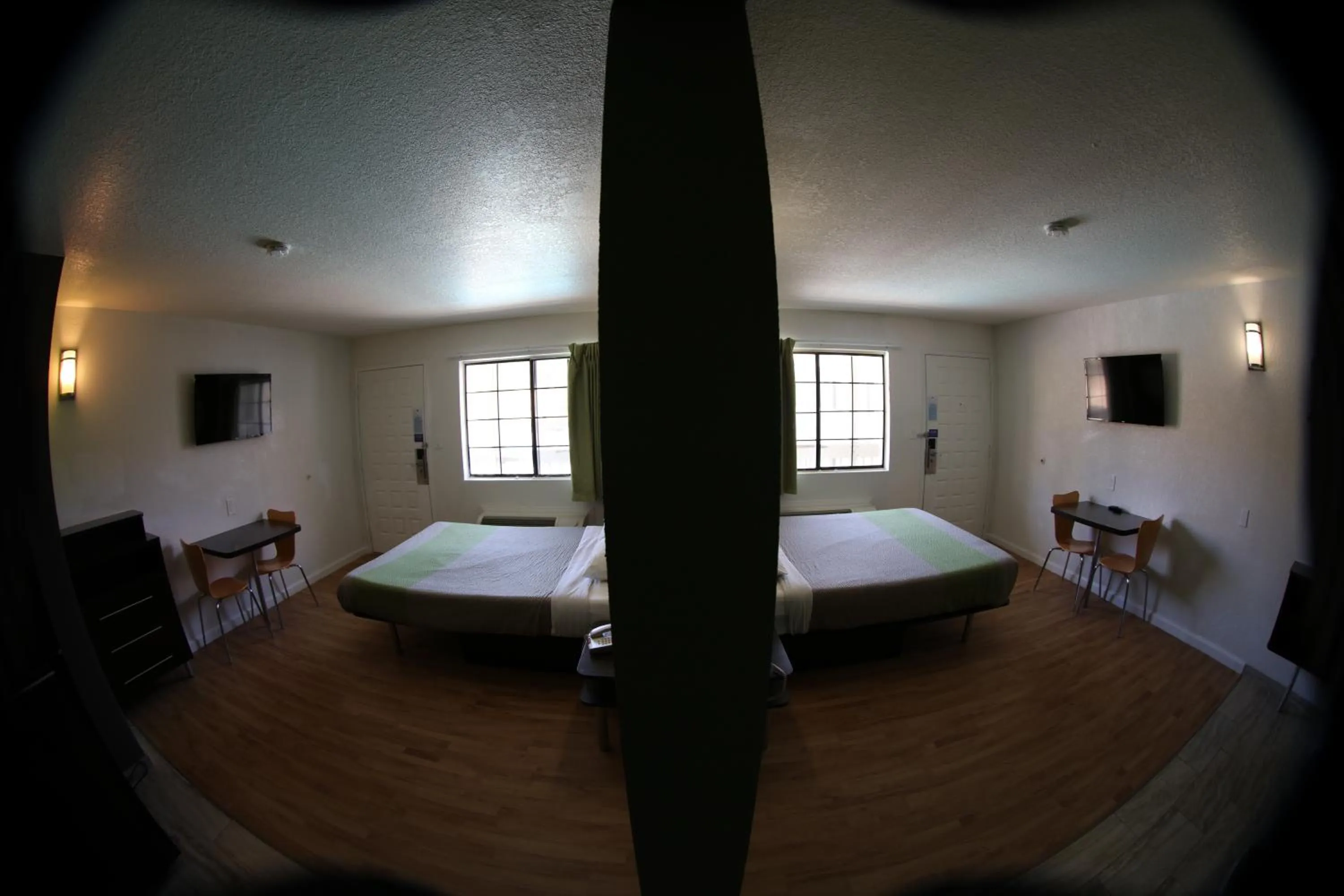 Bedroom, Bed in Studio 6-Barstow, CA