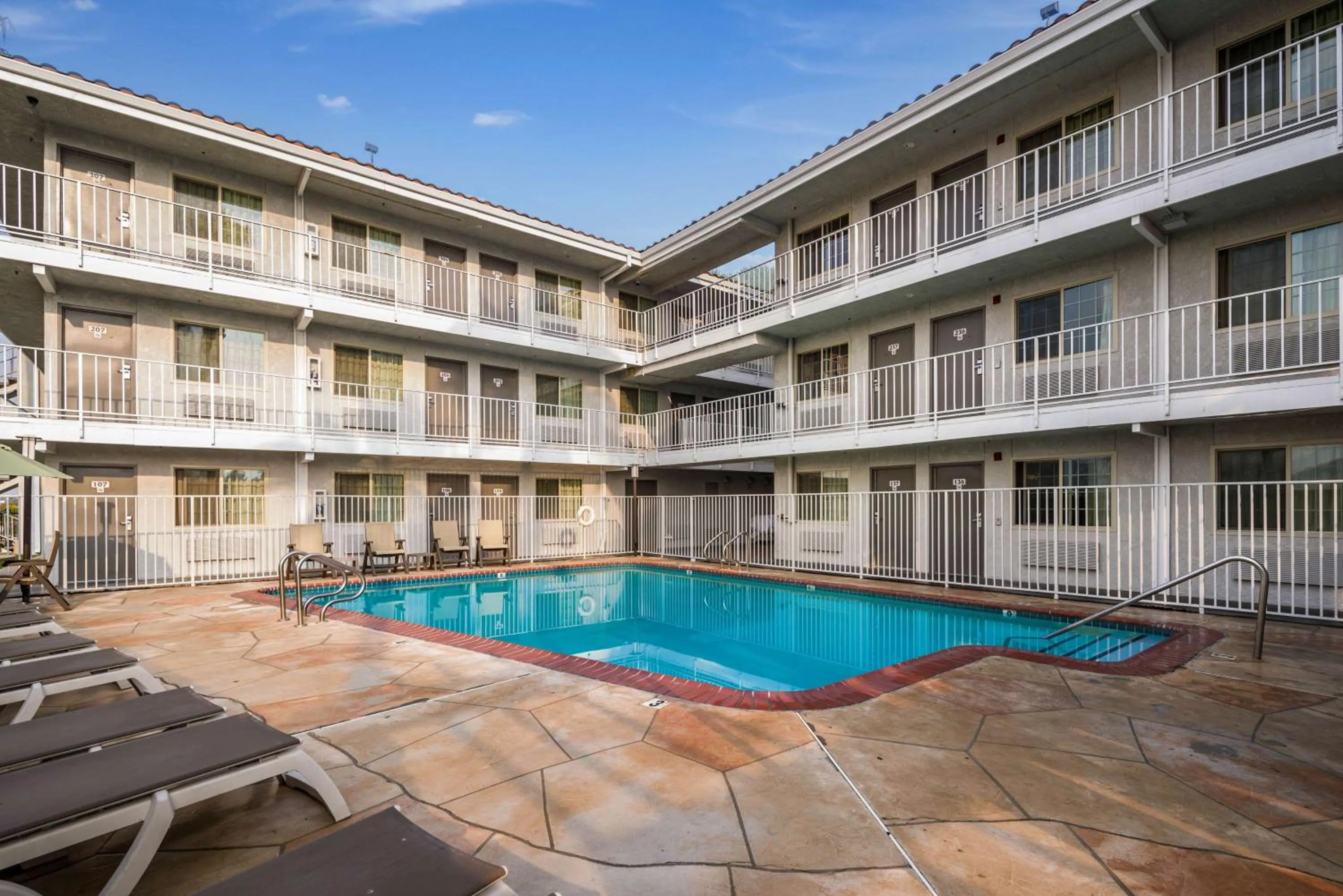 Day in Studio 6-Fairfield, CA - Napa Valley