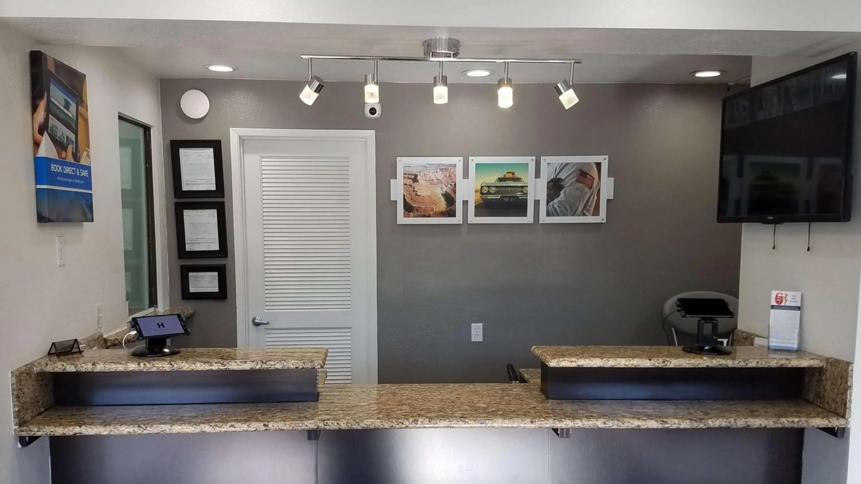 Lobby or reception in Studio 6-Fairfield, CA - Napa Valley