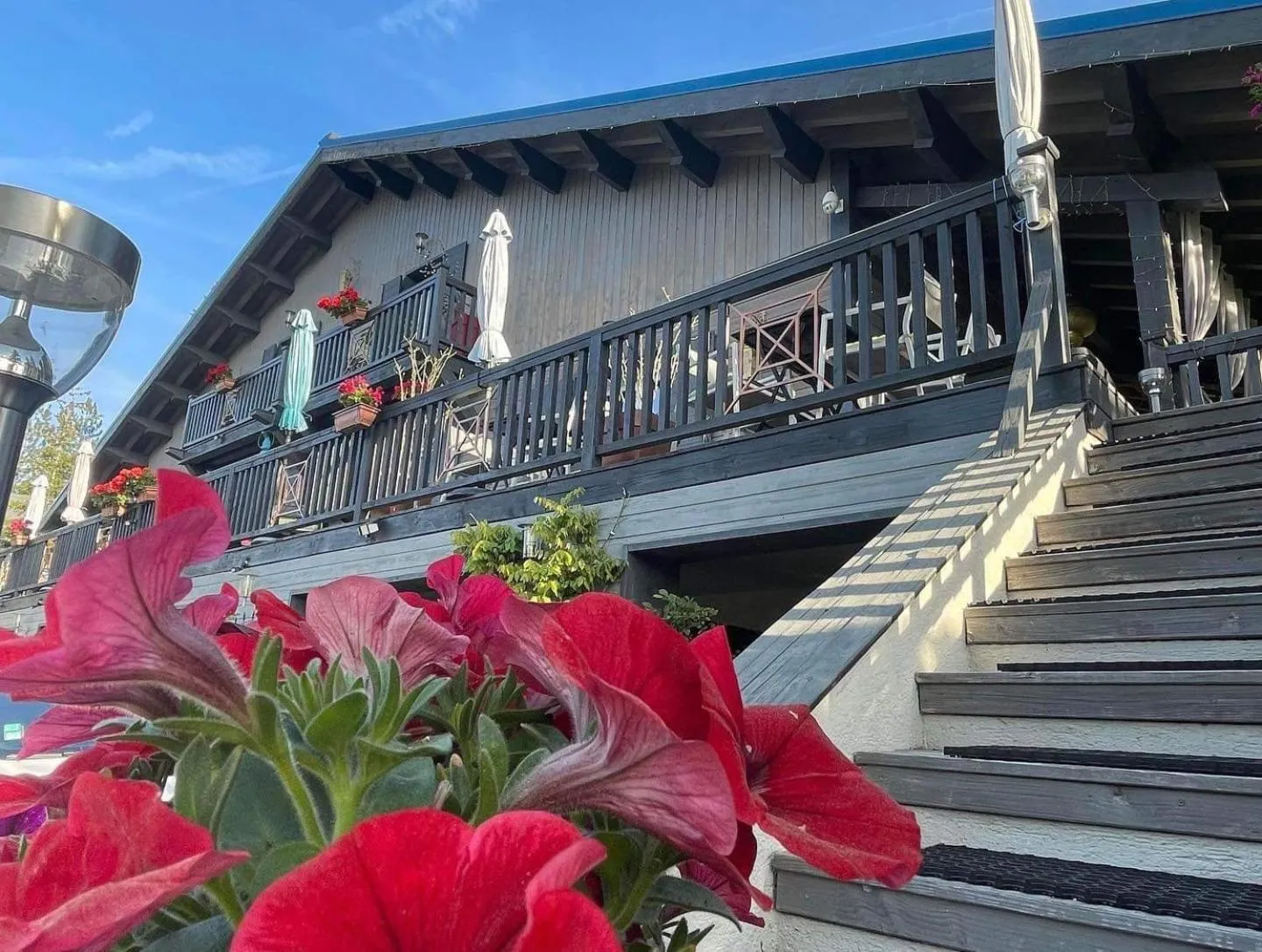 Bedroom in L'Alpen Roc