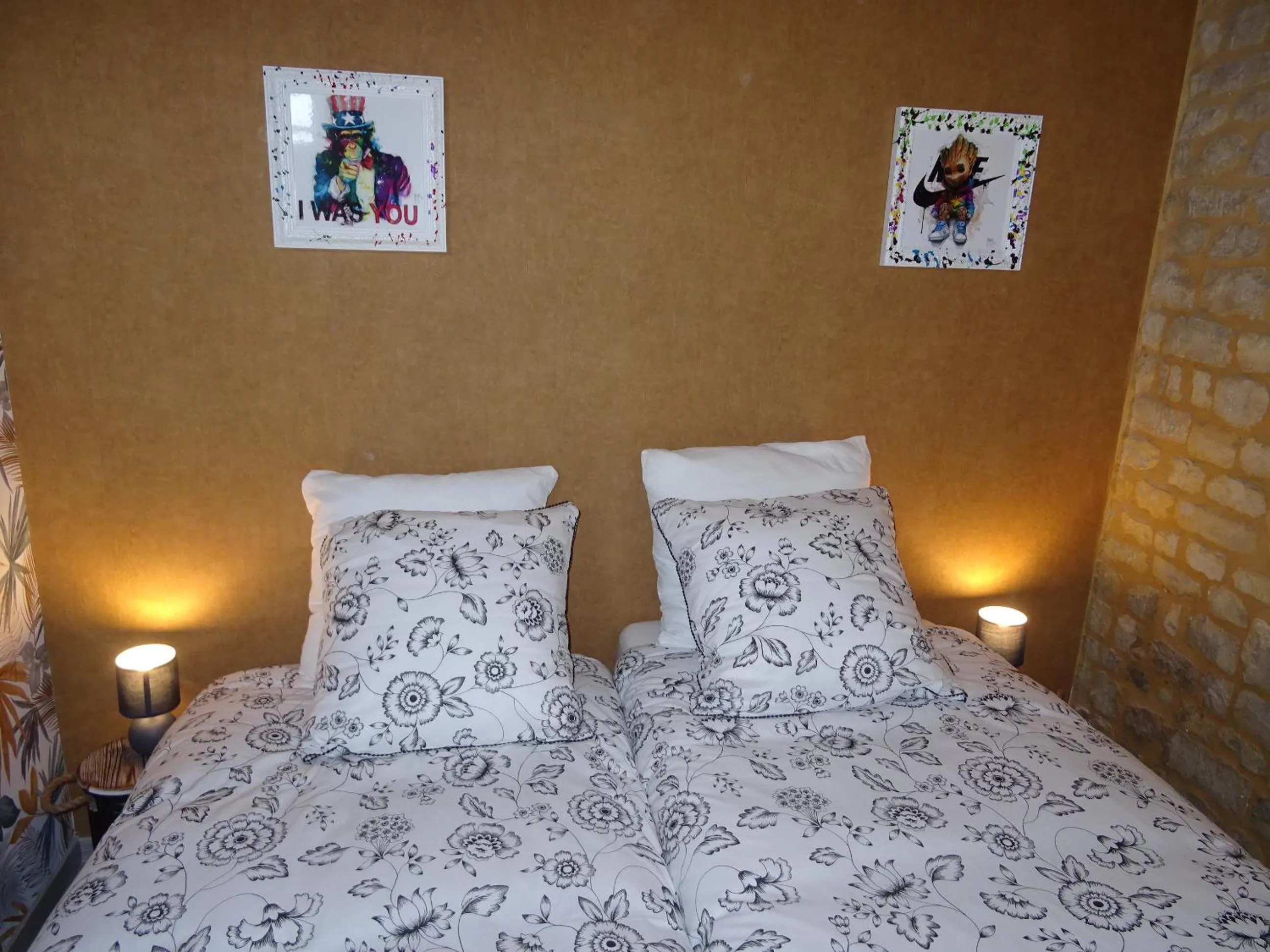 Bedroom, Bed in La ferme aux chats