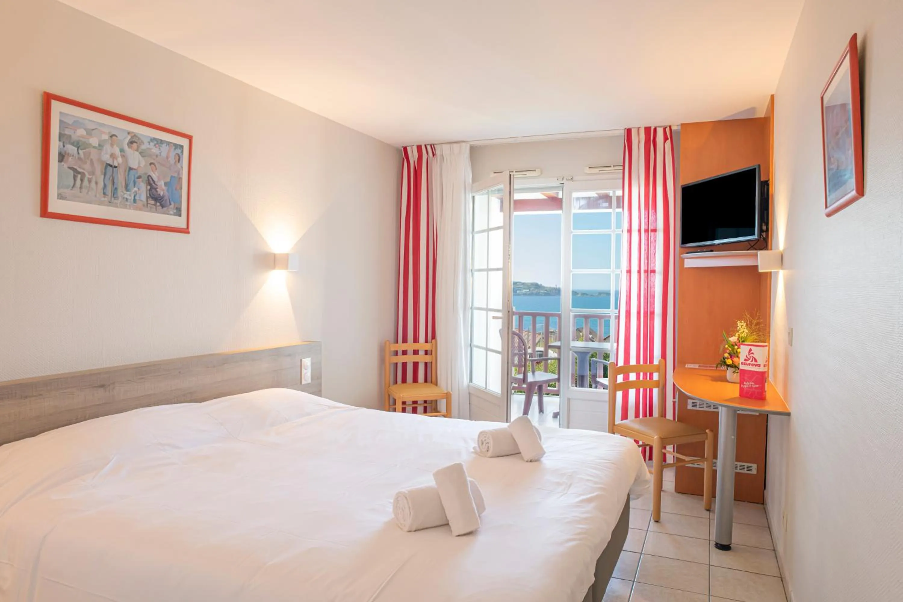 Bedroom, Bed in Azureva Hendaye