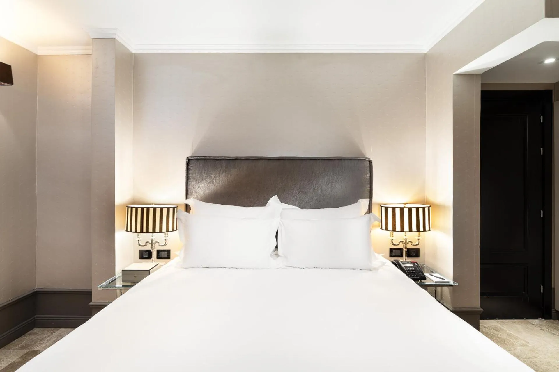 Bedroom, Bed in Hotel B Berdichevsky