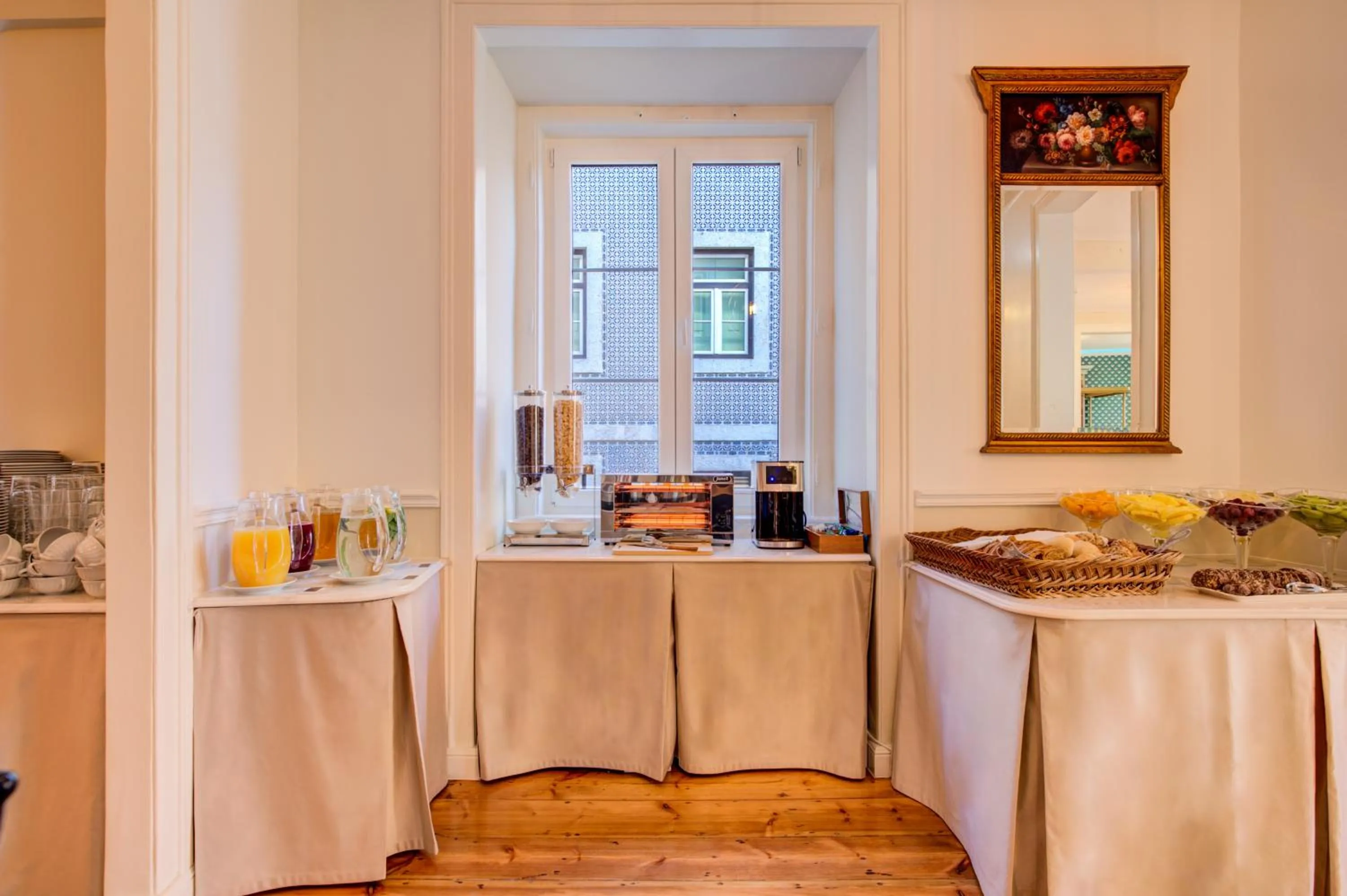 Coffee/tea facilities in Solar dos Poetas