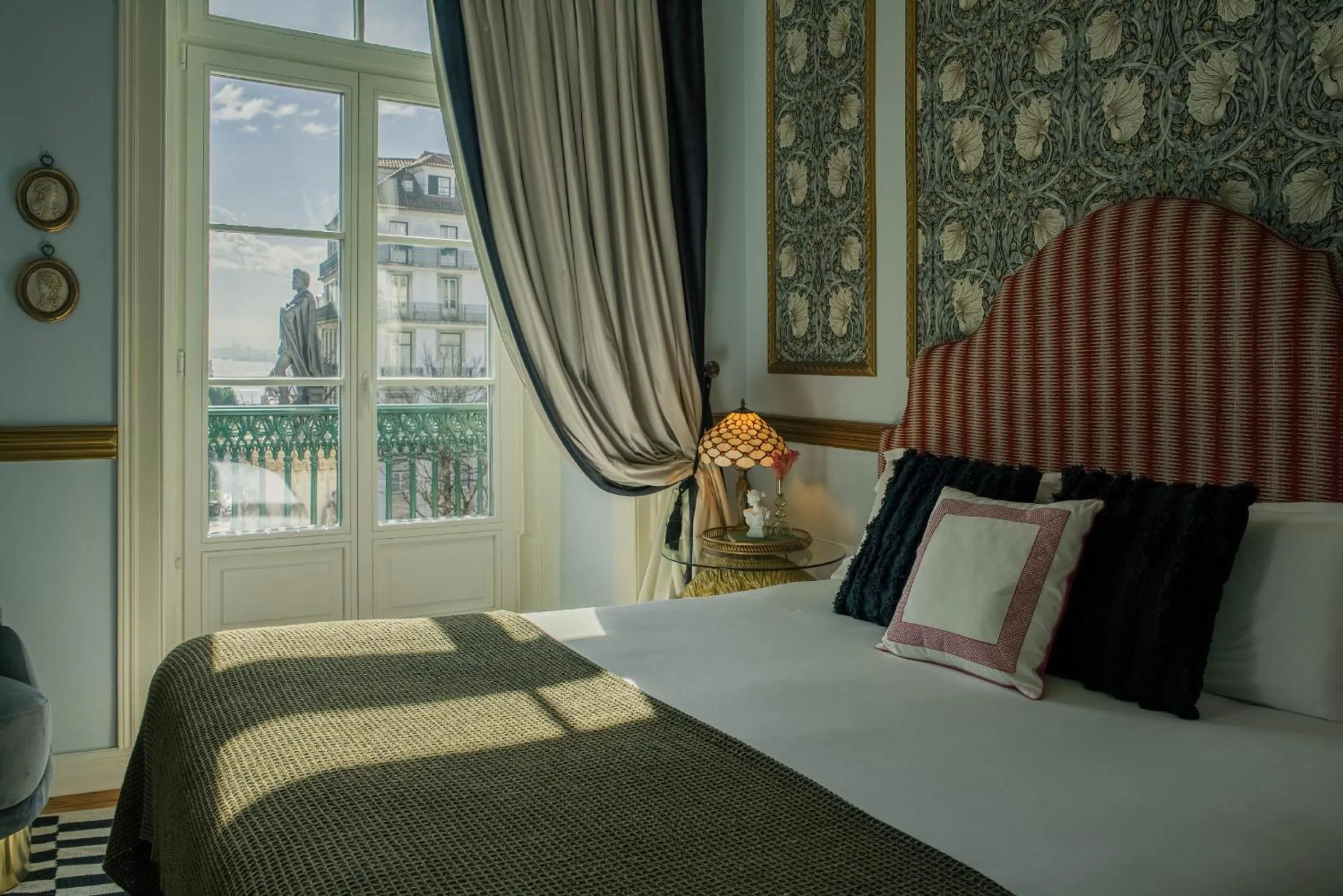 Bed in Solar dos Poetas