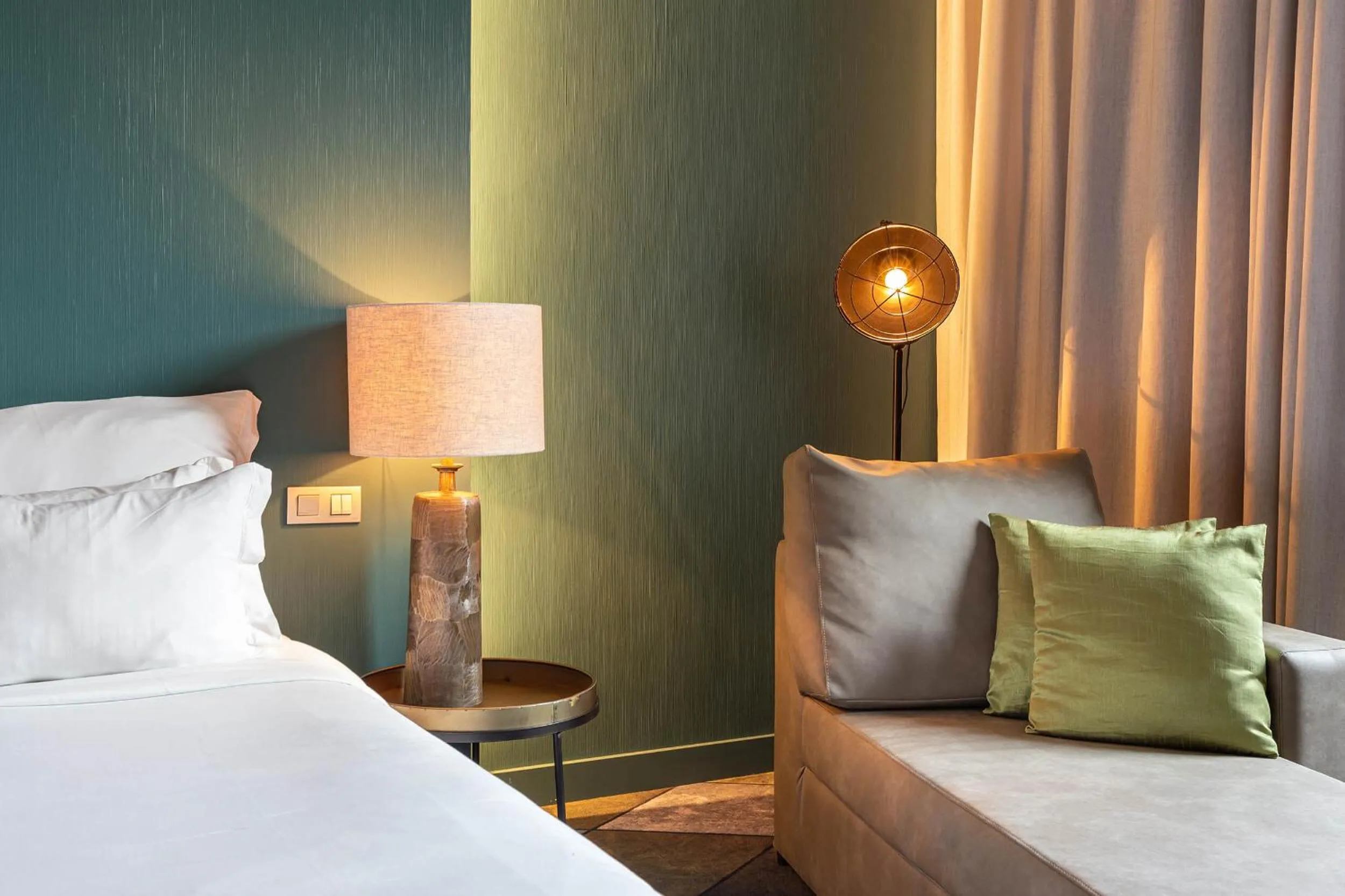 Bed in Octant Furnas