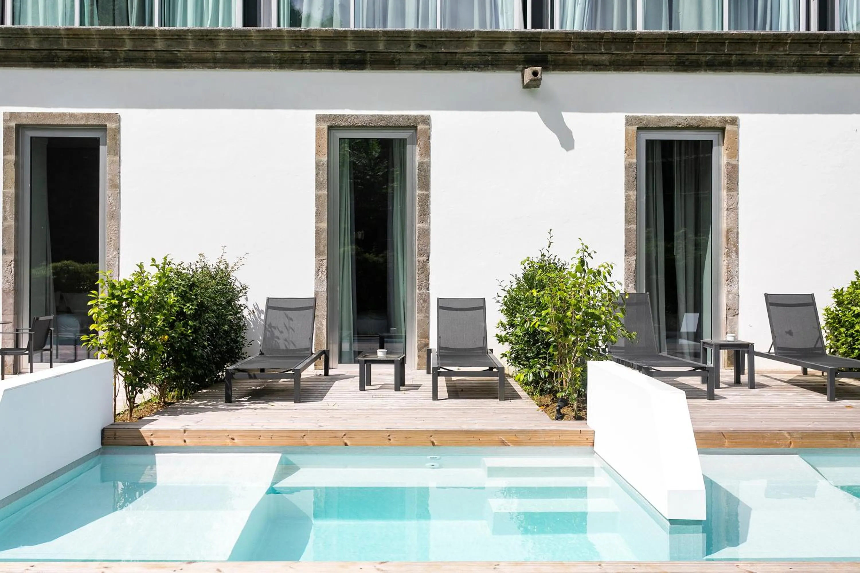 Swimming pool in Octant Furnas