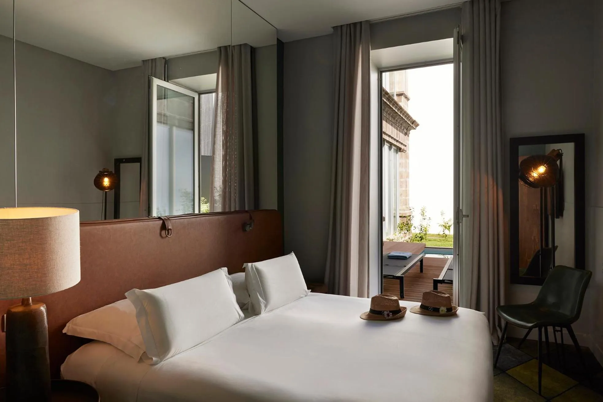 Bedroom, Bed in Octant Furnas