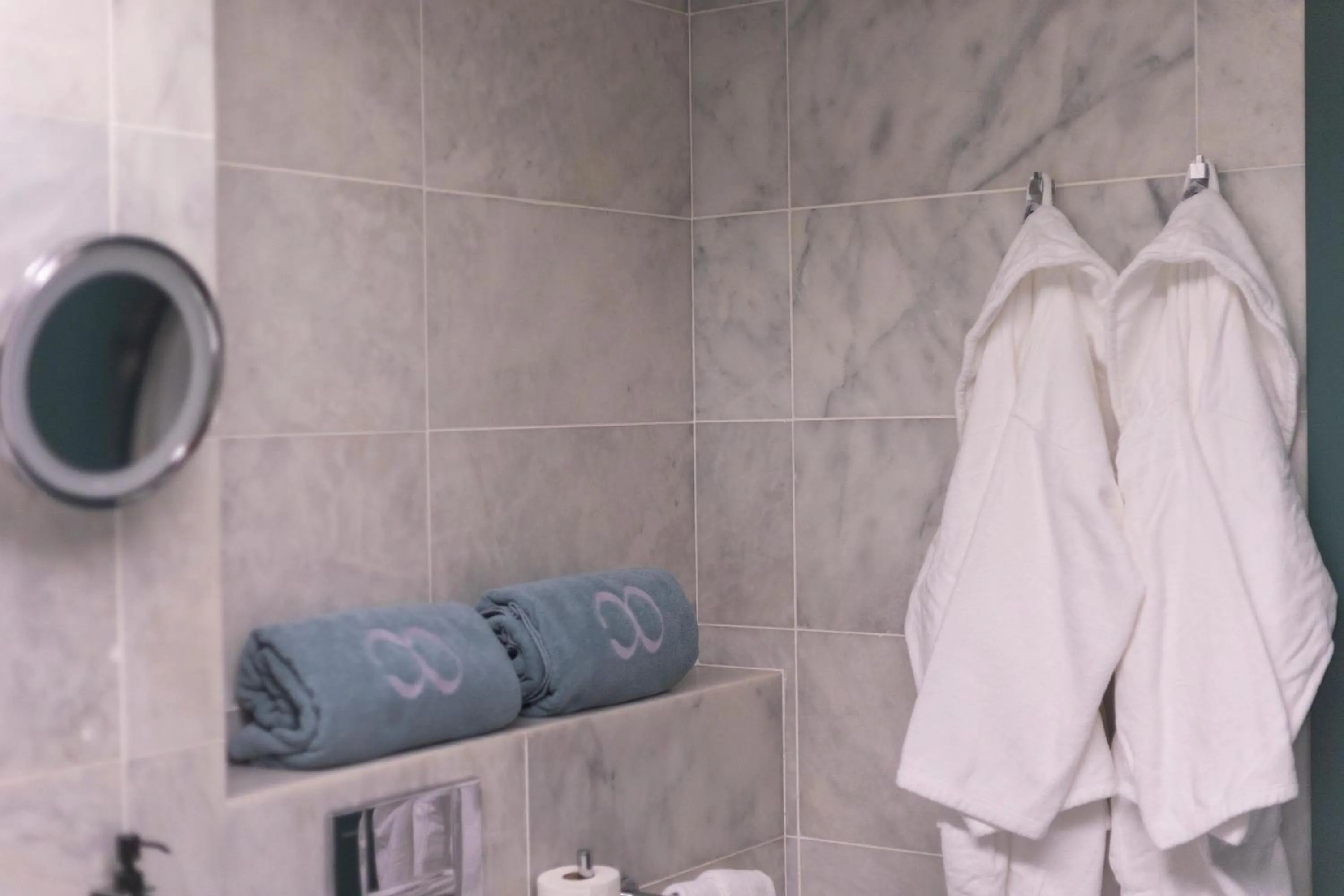 Bathroom in Octant Furnas